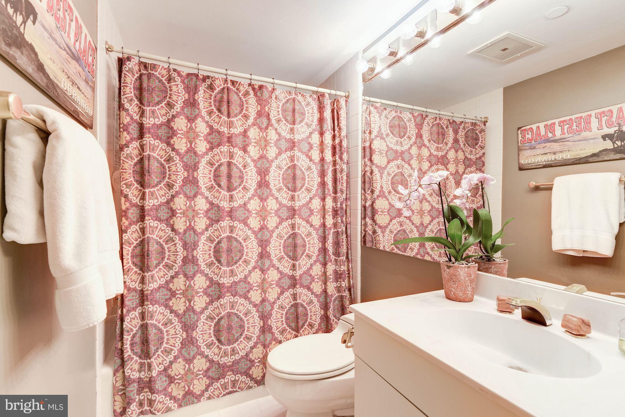 ROSSLYN - Residential