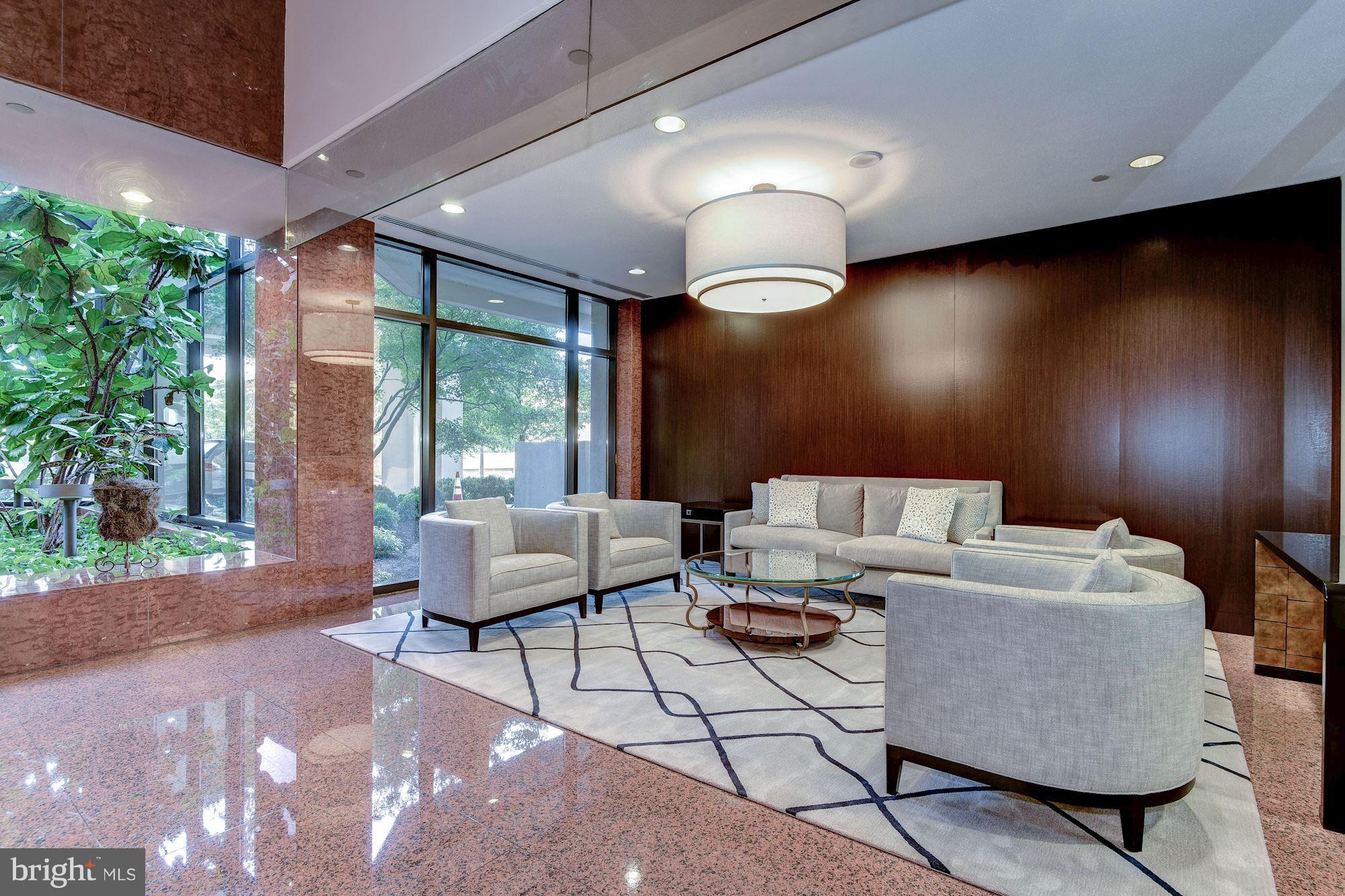 ROSSLYN - Residential