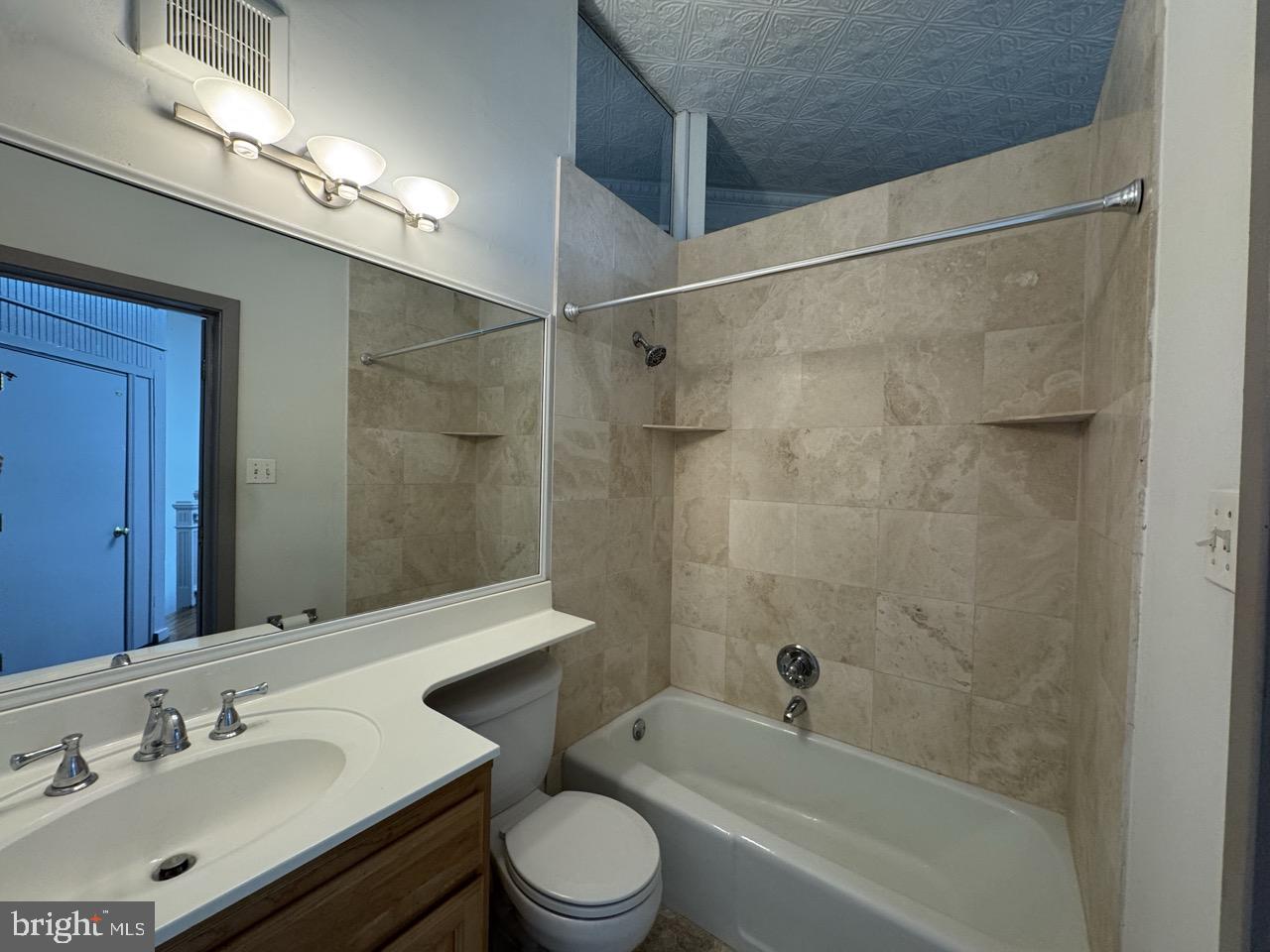 FELLS POINT HISTORIC DISTRICT - Residential Lease