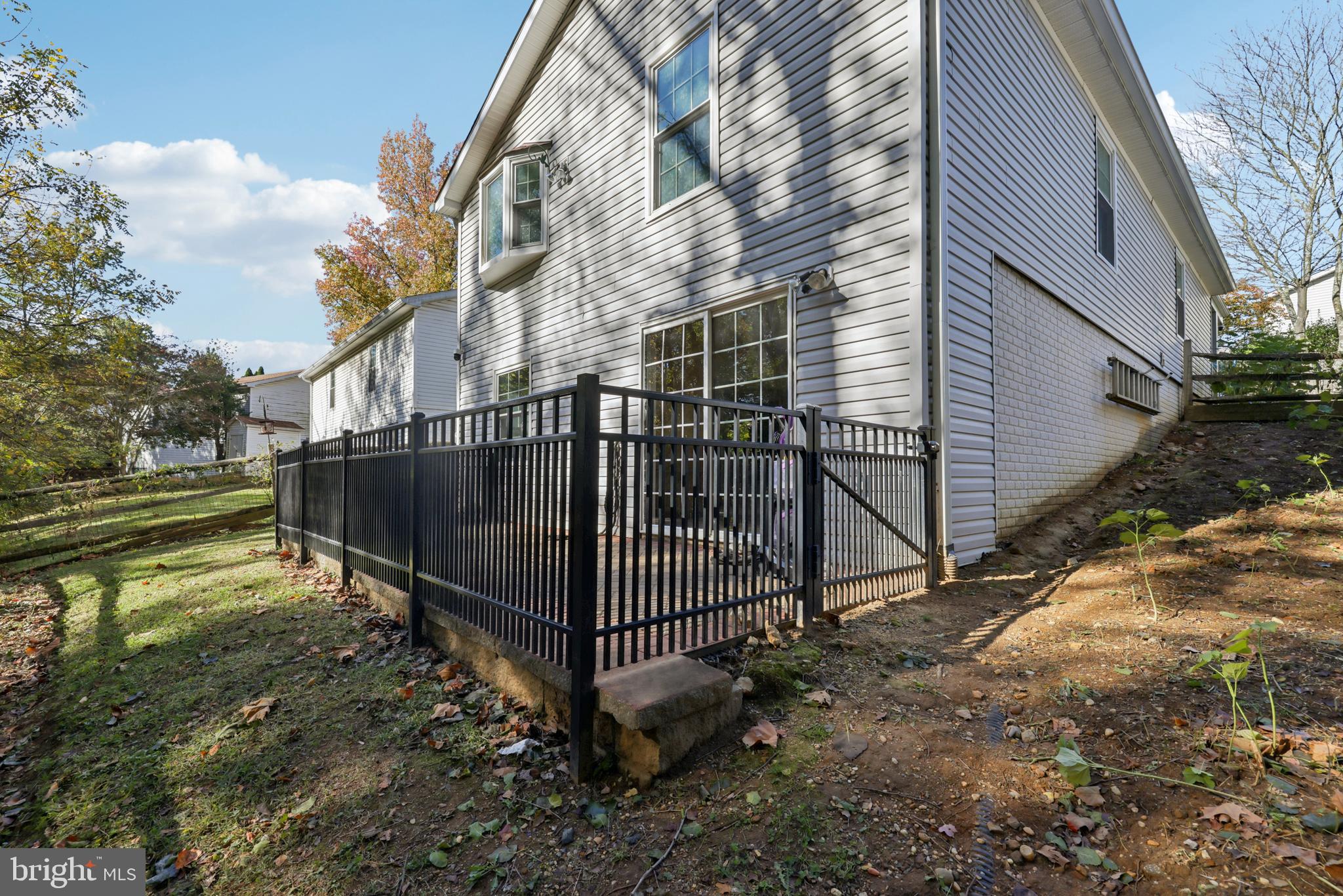 SIGNAL HILL - Residential