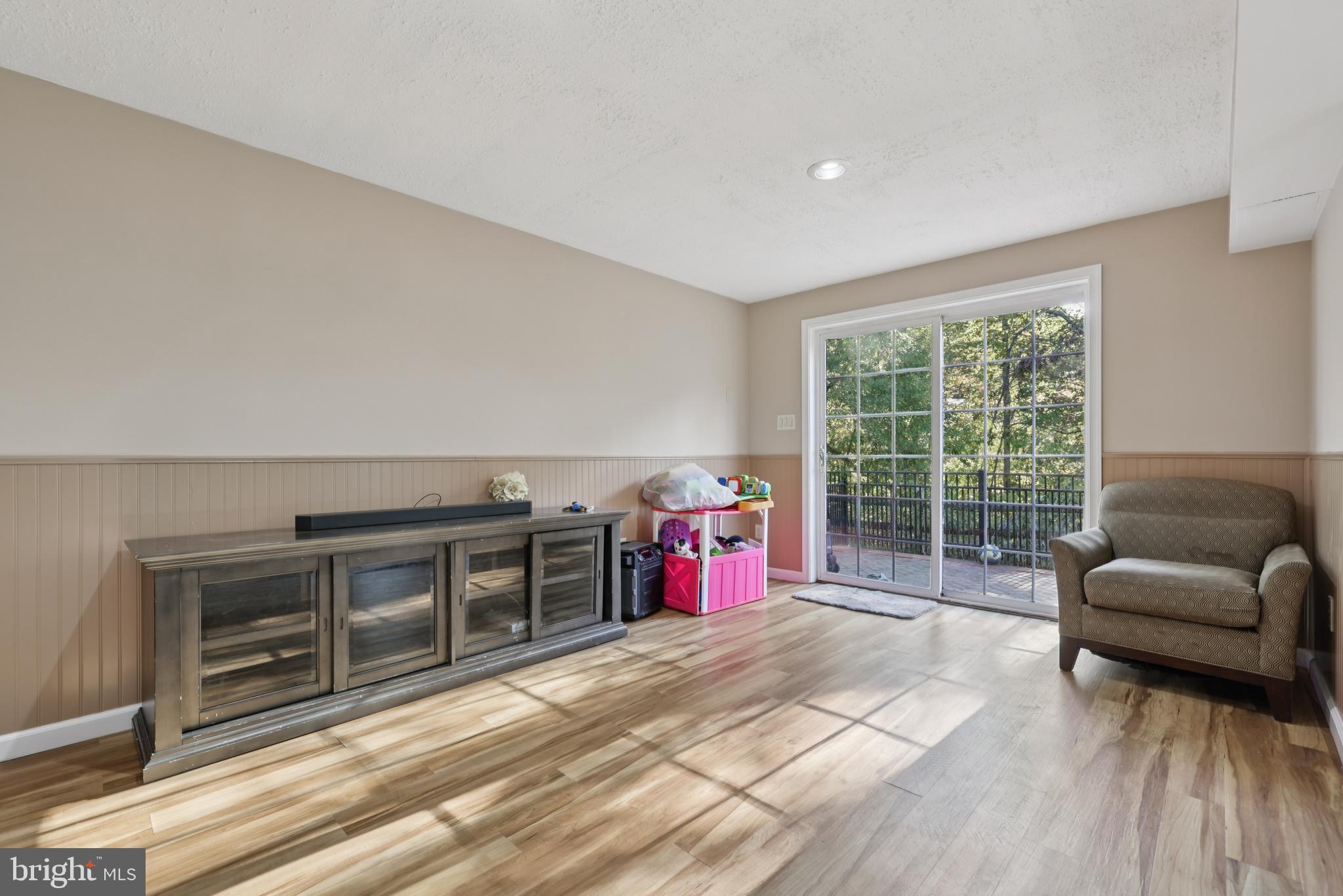 SIGNAL HILL - Residential