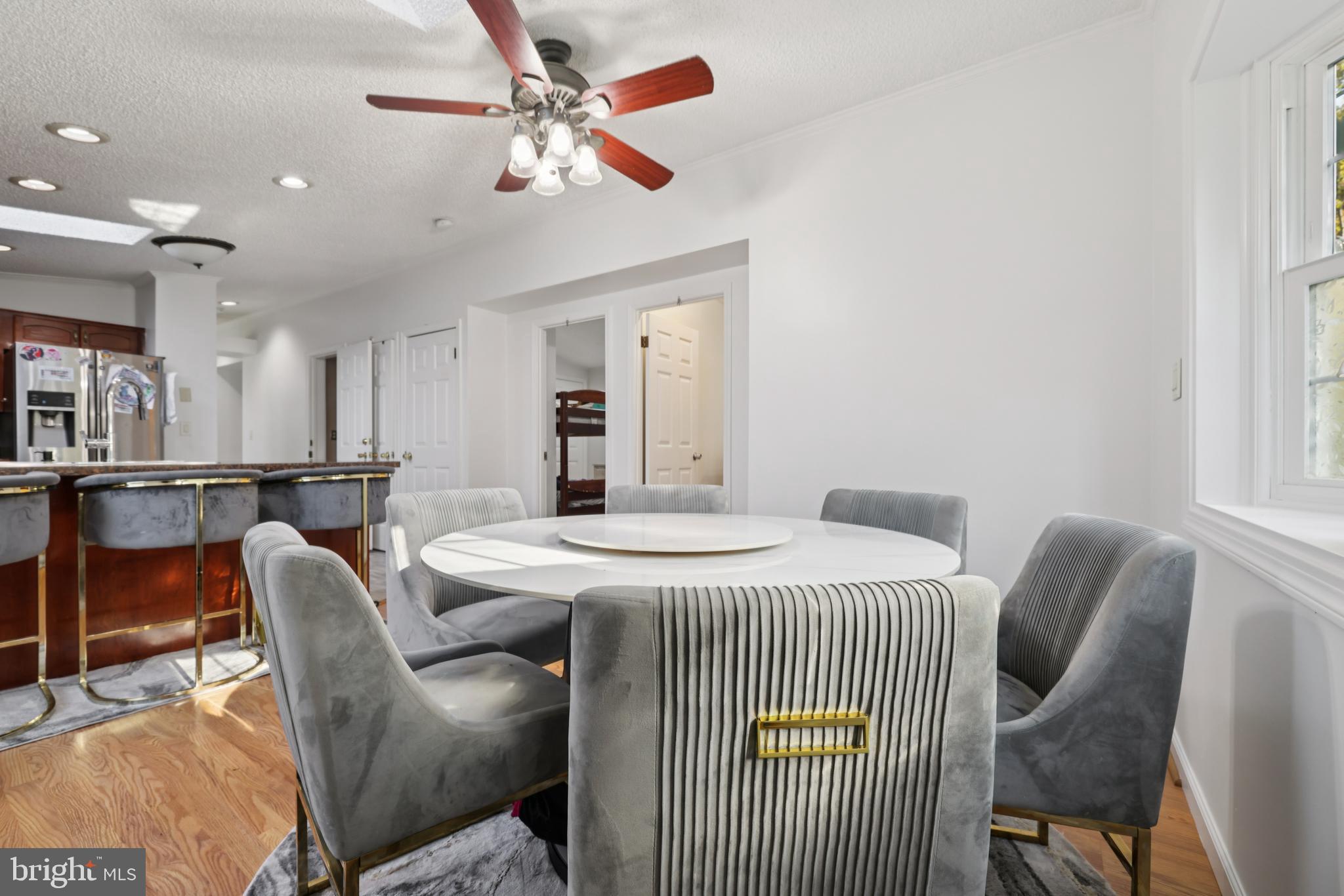 SIGNAL HILL - Residential