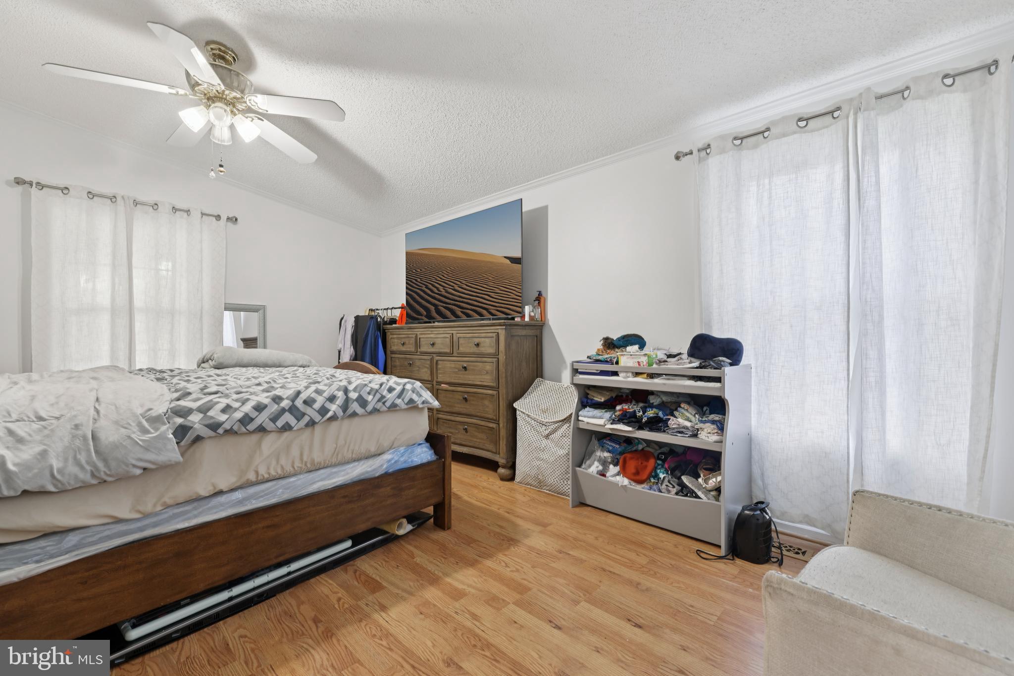 SIGNAL HILL - Residential