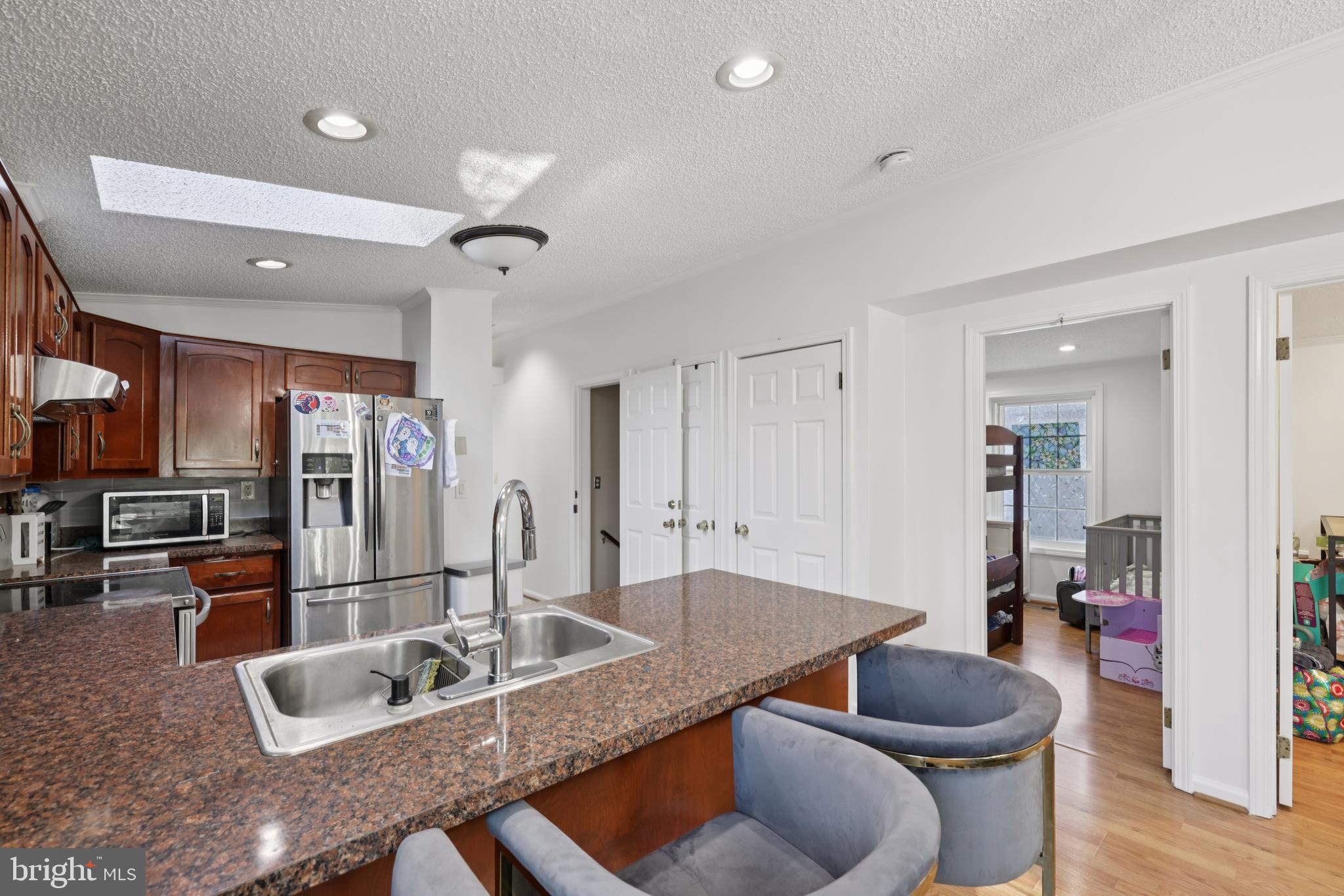 SIGNAL HILL - Residential