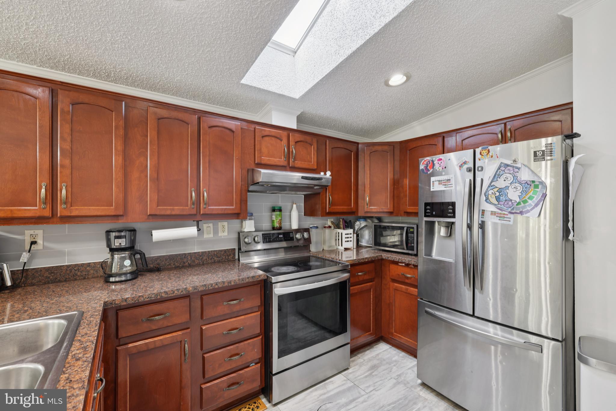 SIGNAL HILL - Residential