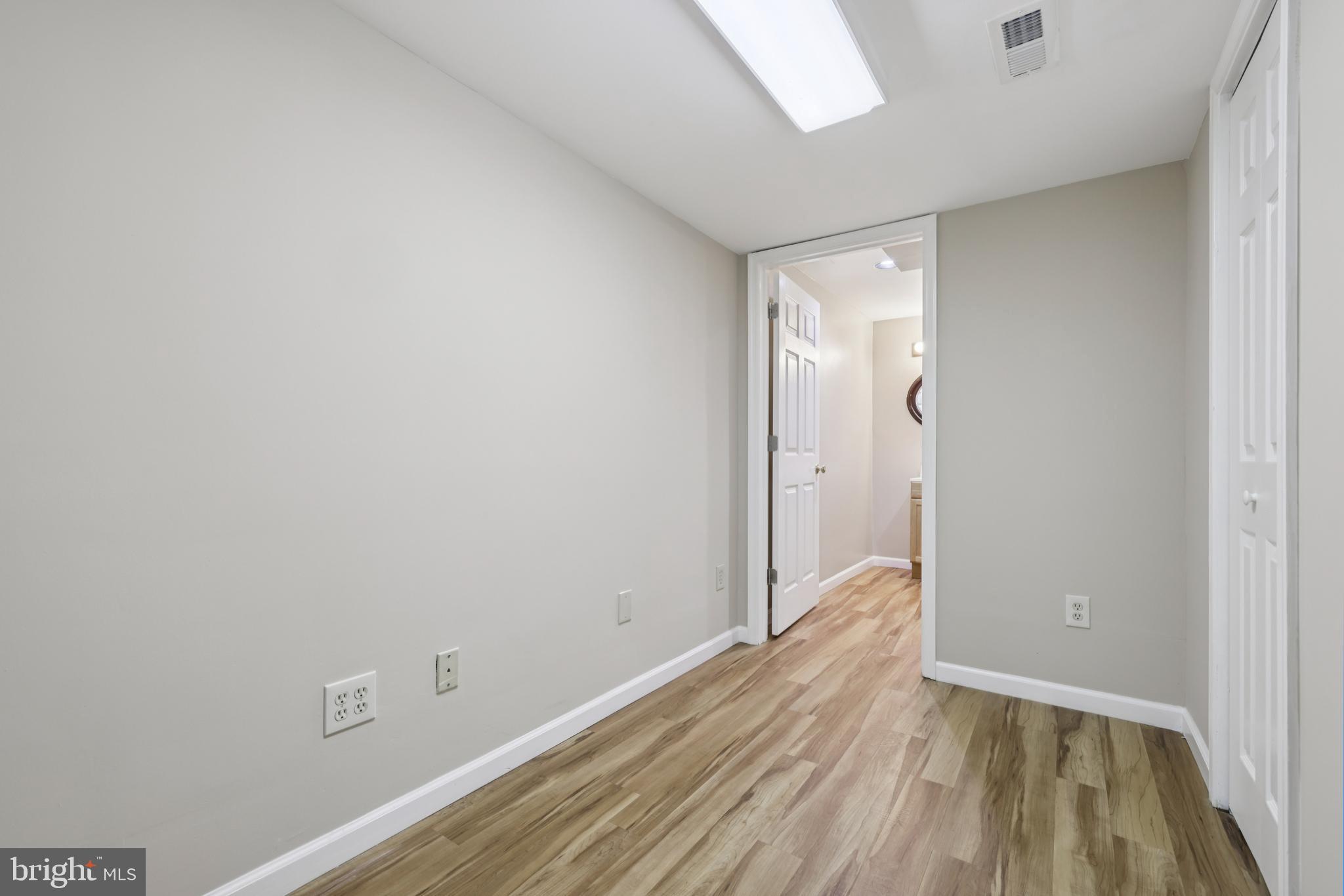 SIGNAL HILL - Residential