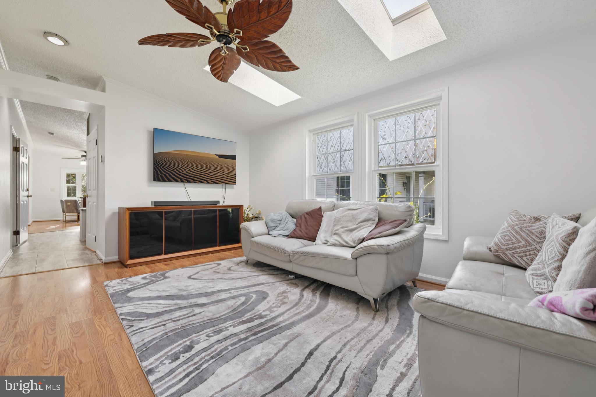 SIGNAL HILL - Residential