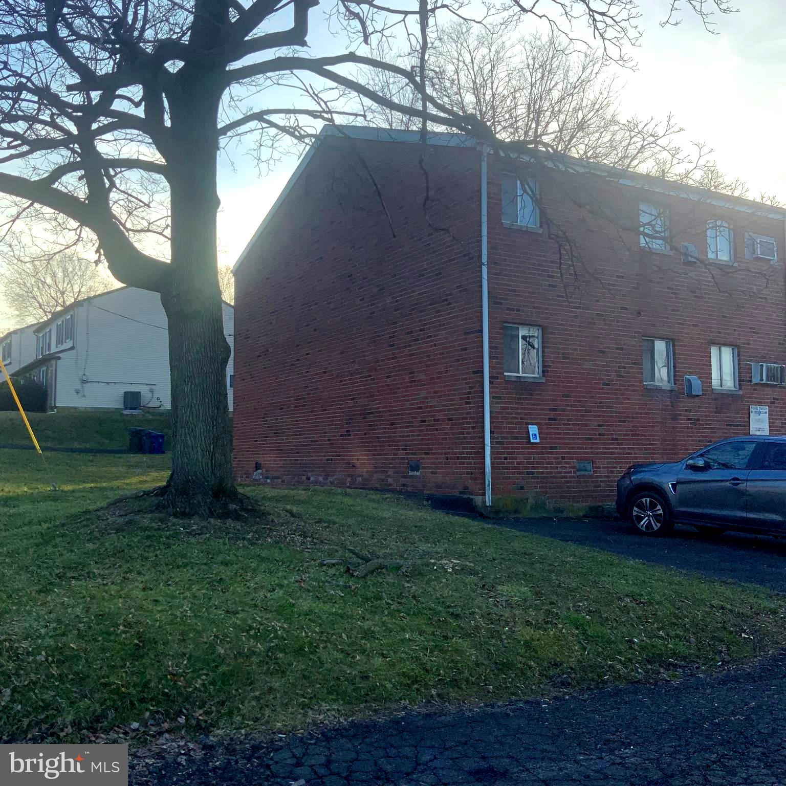 WILLOW GROVE - Commercial Sale