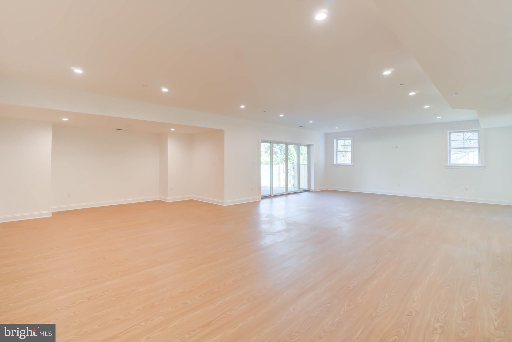 BURNING TREE VALLEY - Residential