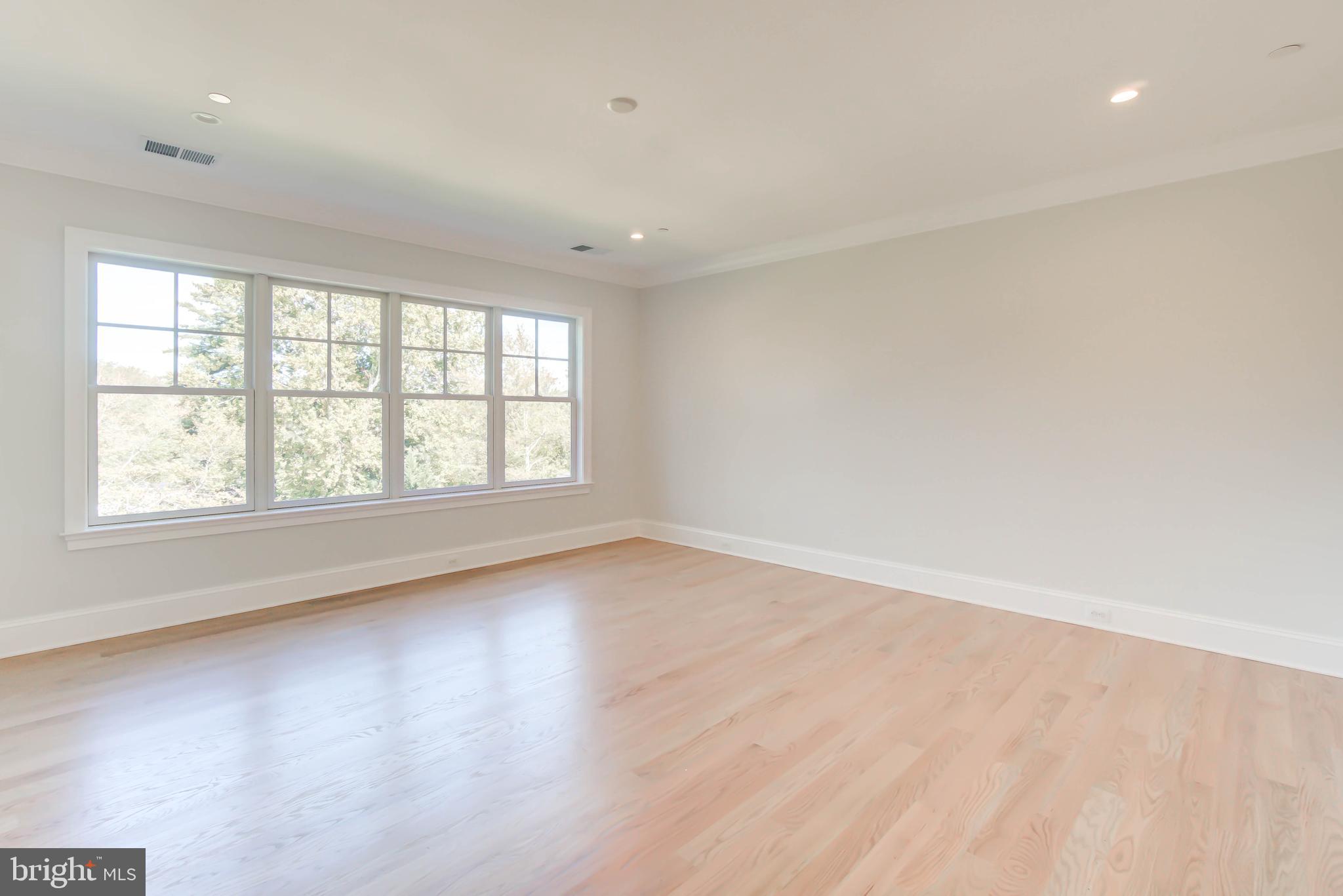 BURNING TREE VALLEY - Residential