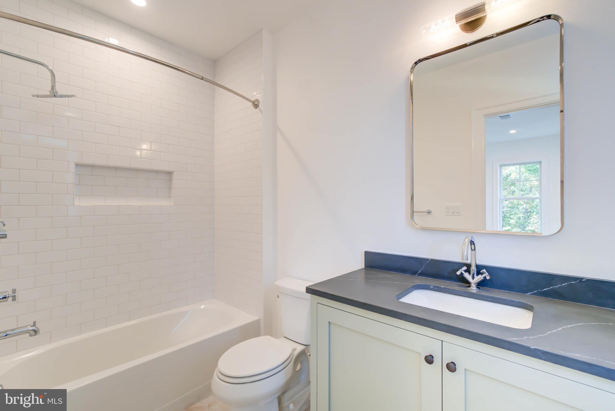 BURNING TREE VALLEY - Residential