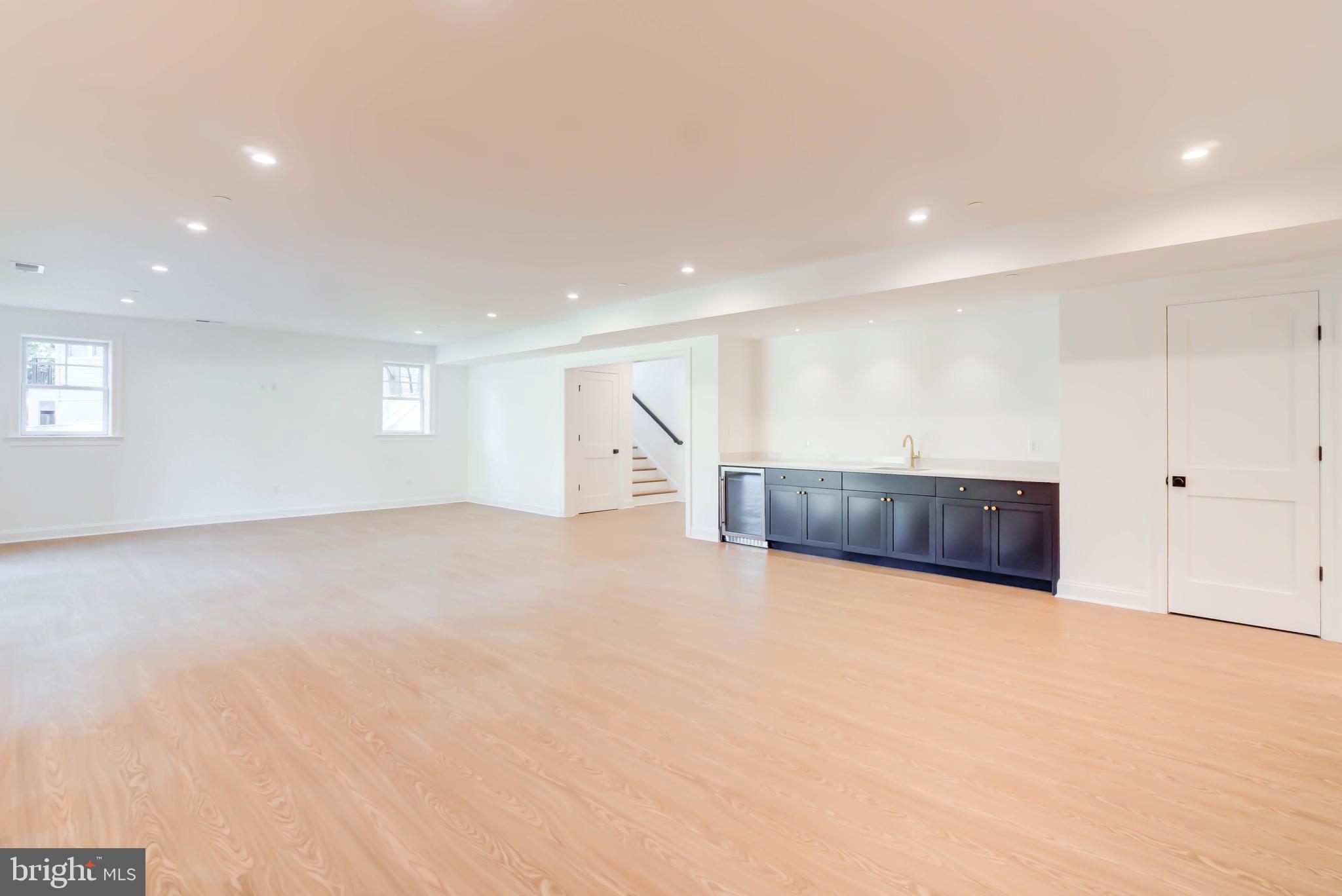 BURNING TREE VALLEY - Residential