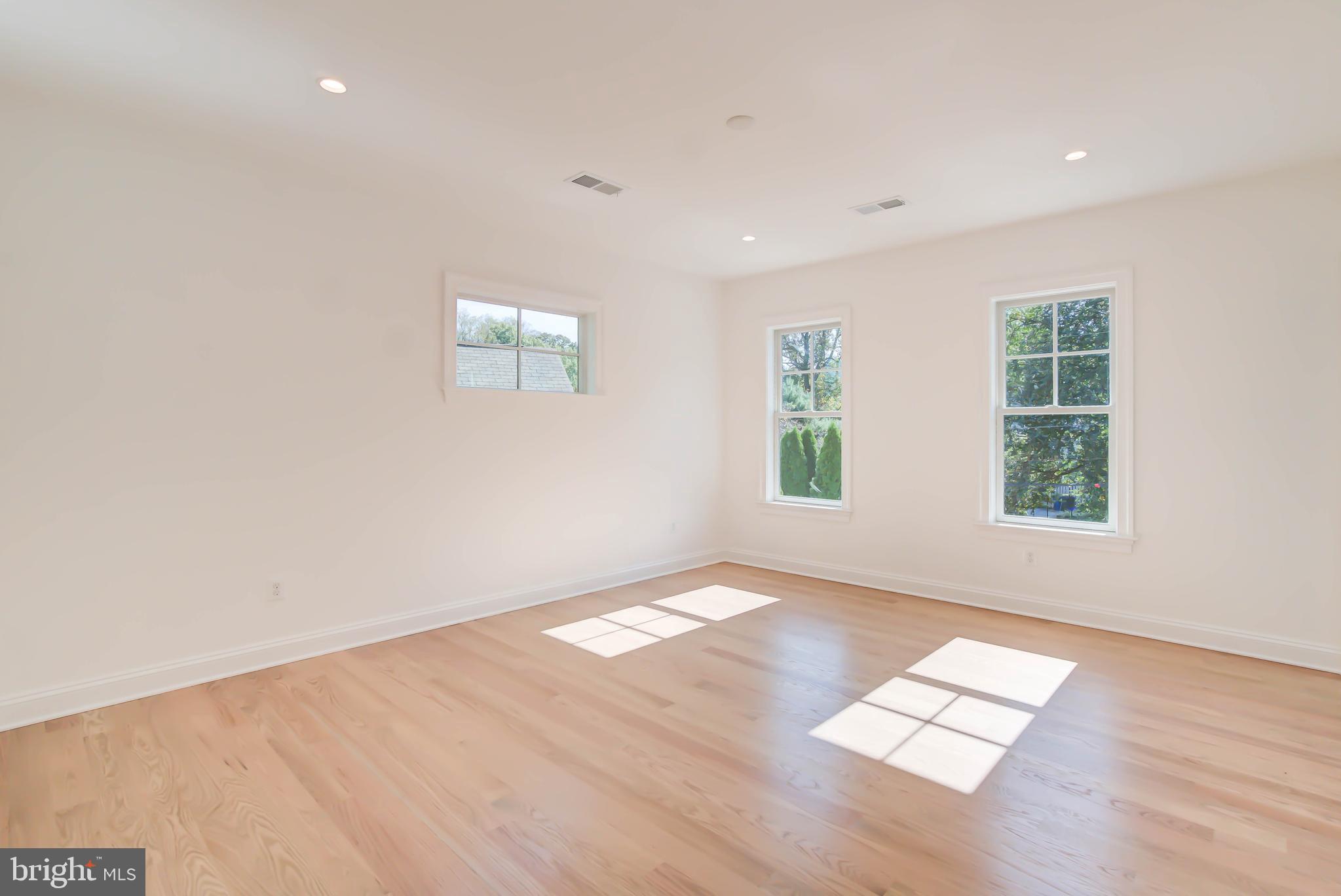 BURNING TREE VALLEY - Residential