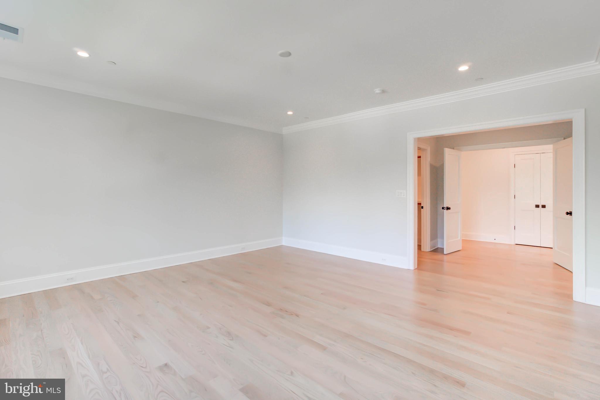 BURNING TREE VALLEY - Residential