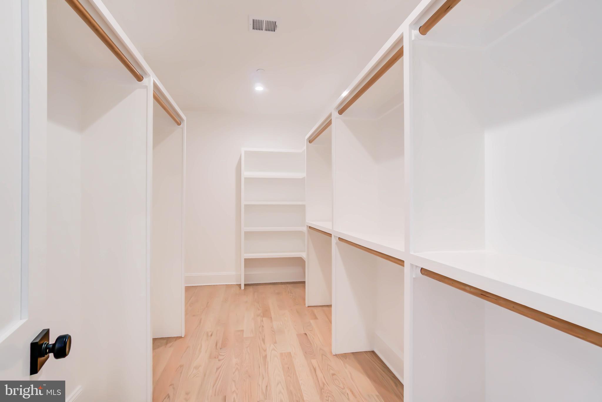 BURNING TREE VALLEY - Residential