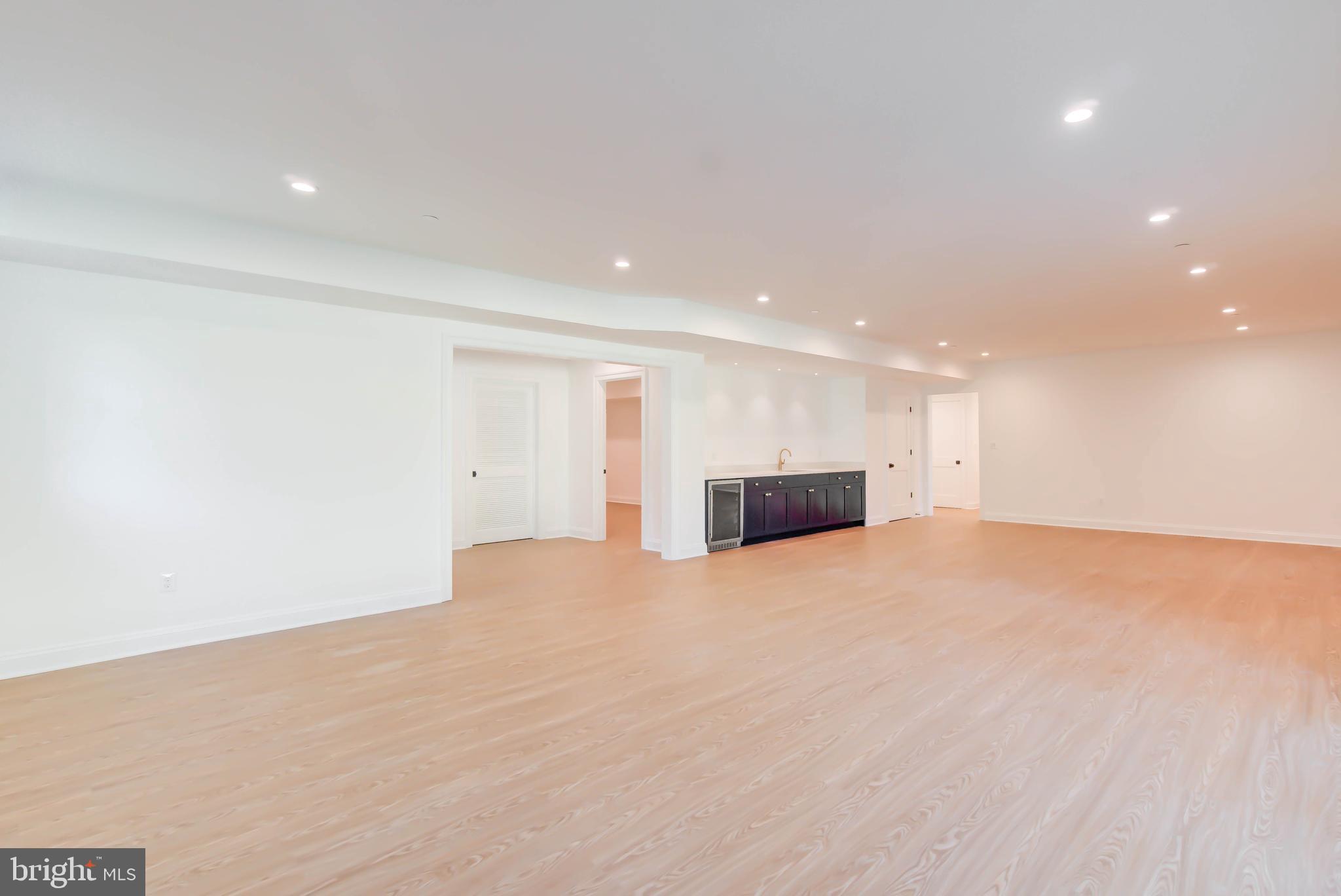 BURNING TREE VALLEY - Residential