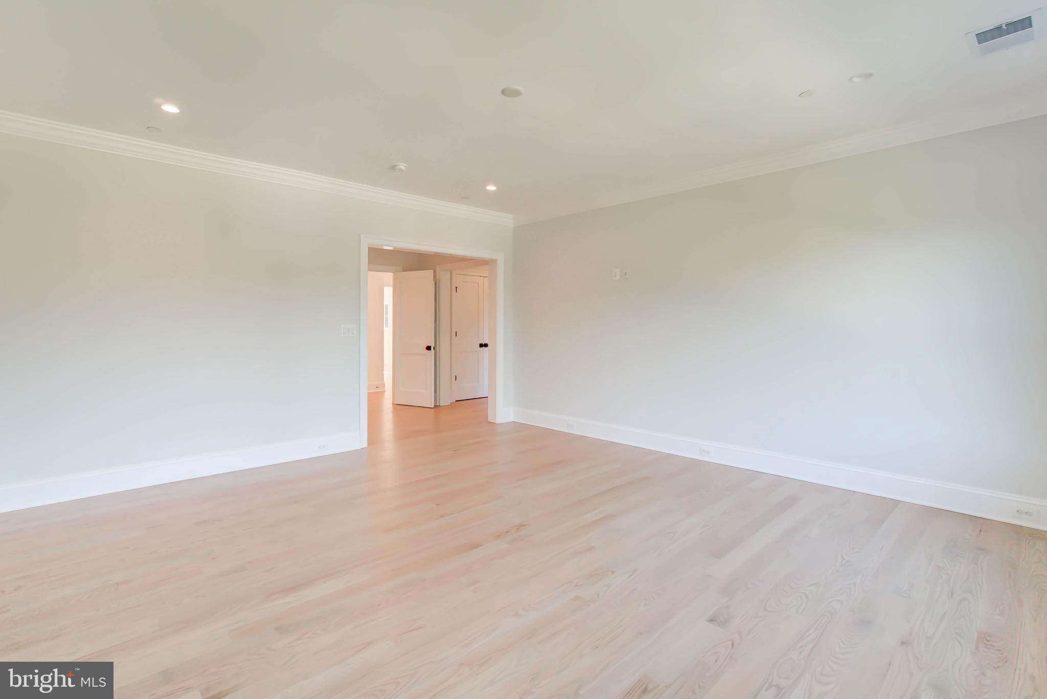 BURNING TREE VALLEY - Residential