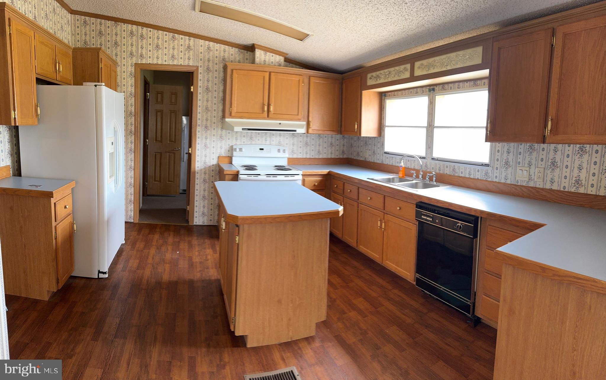 PICKWICK ACRES - Residential