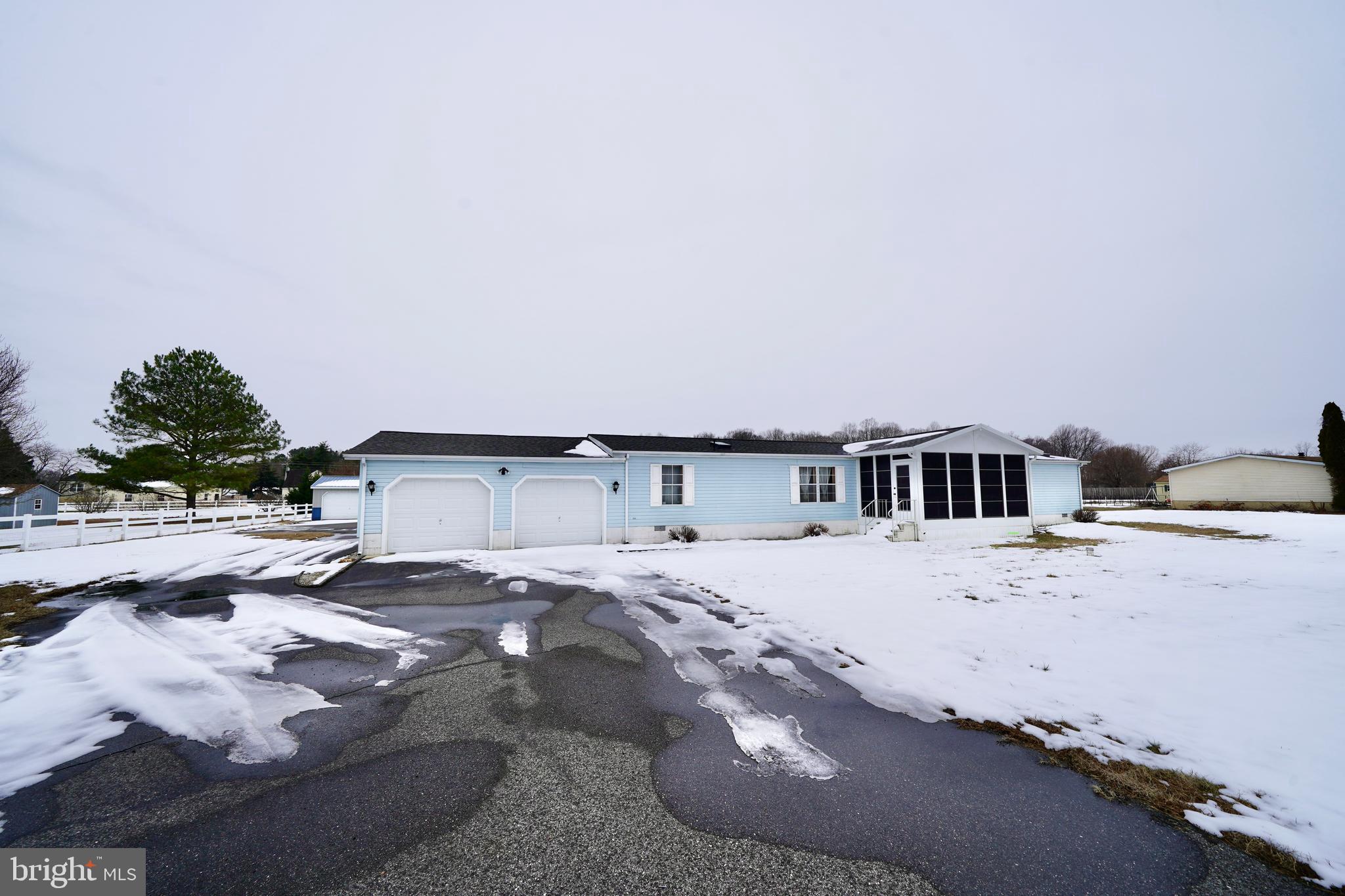114 DICKENS LANE