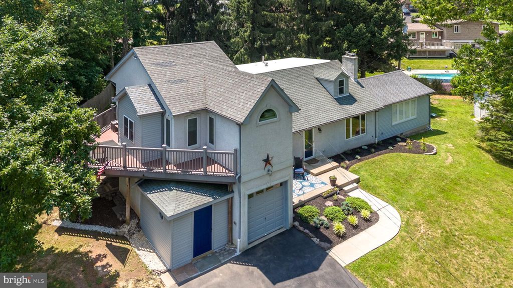 Photo of 950 Manor Lane, SOUTHAMPTON, PA 18966 (MLS # PABU2105652)