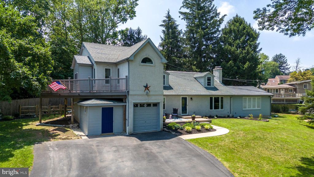Photo of 950 Manor Lane, SOUTHAMPTON, PA 18966 (MLS # PABU2105652)