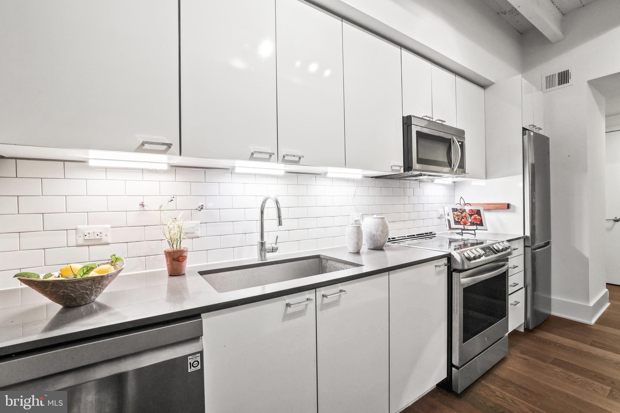 OLD TOWN ALEXANDRIA - Residential