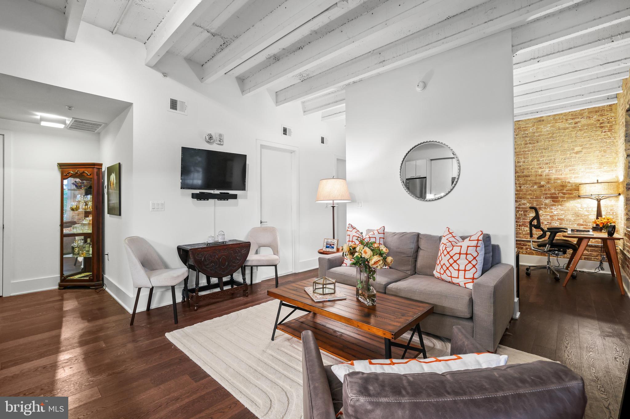 OLD TOWN ALEXANDRIA - Residential