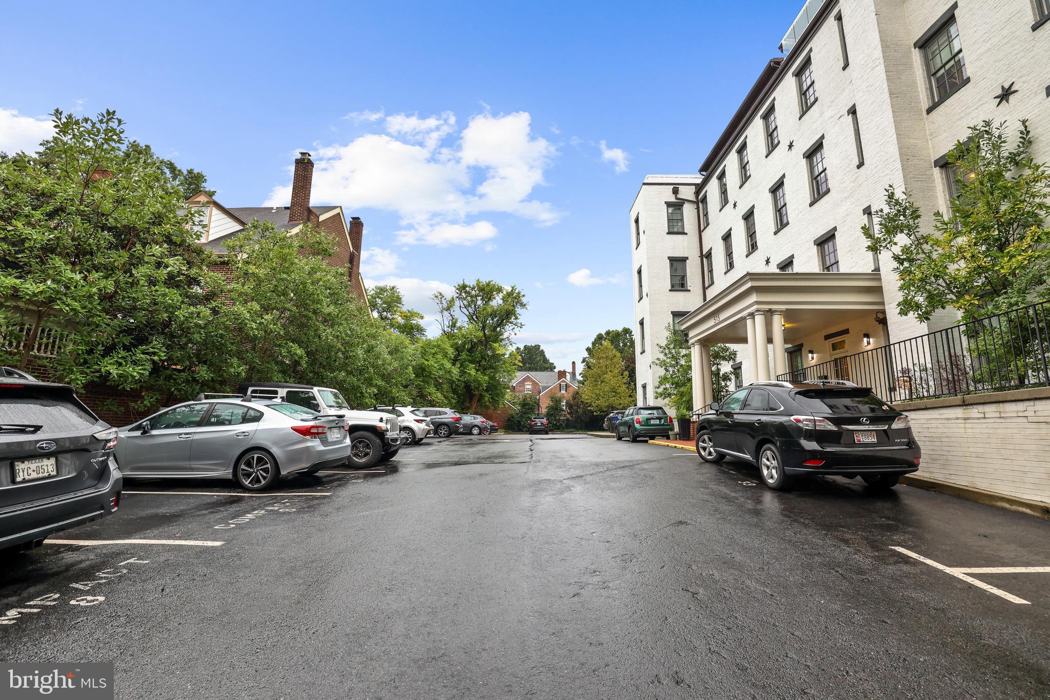 OLD TOWN ALEXANDRIA - Residential