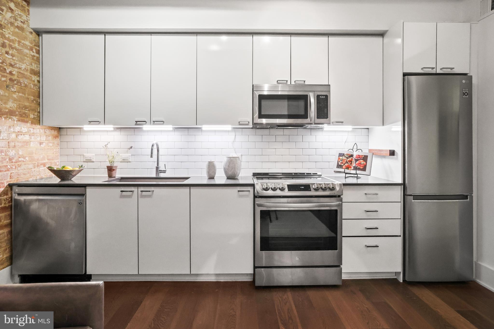 OLD TOWN ALEXANDRIA - Residential