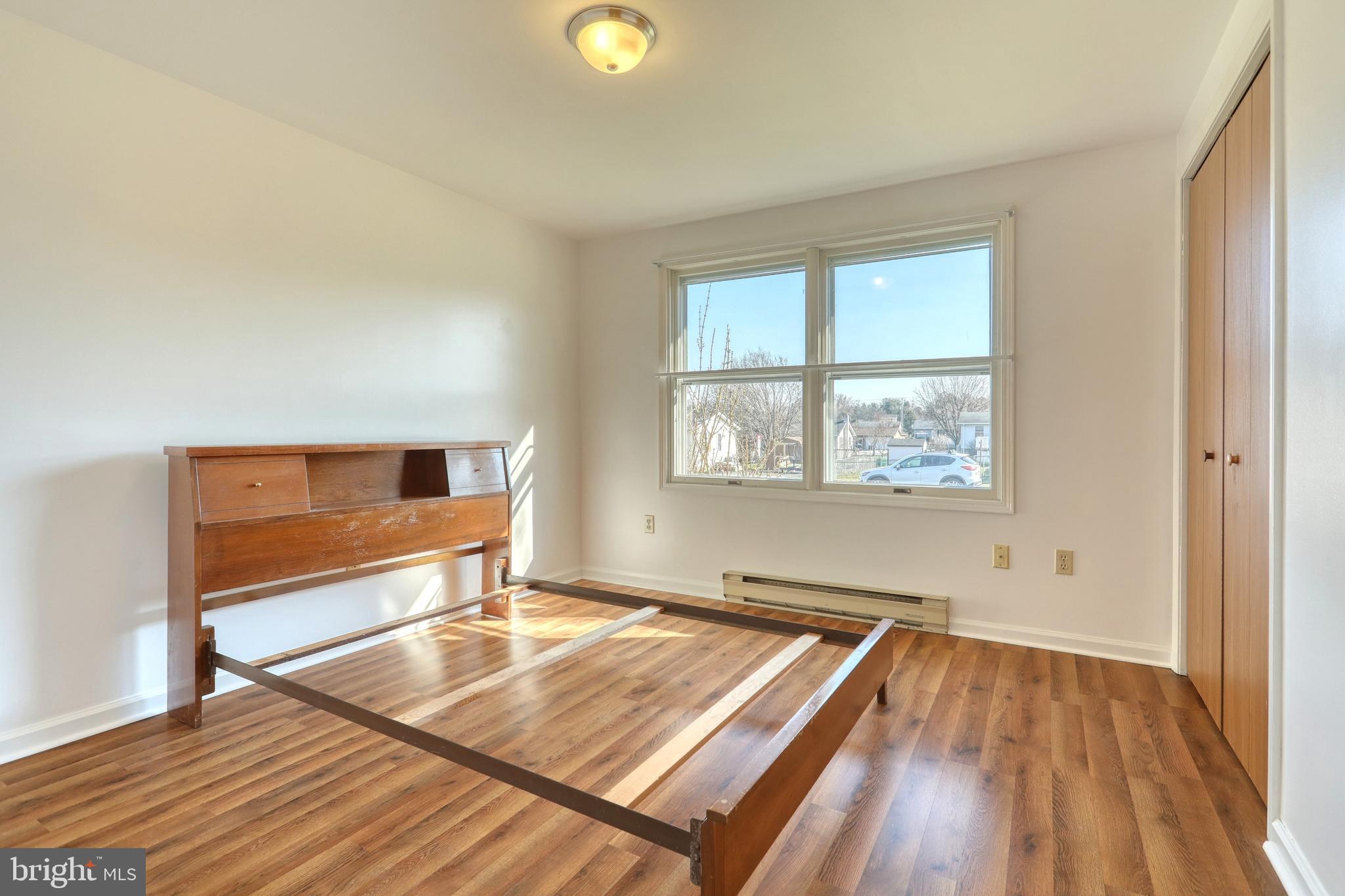 OXFORD ESTATES - Residential