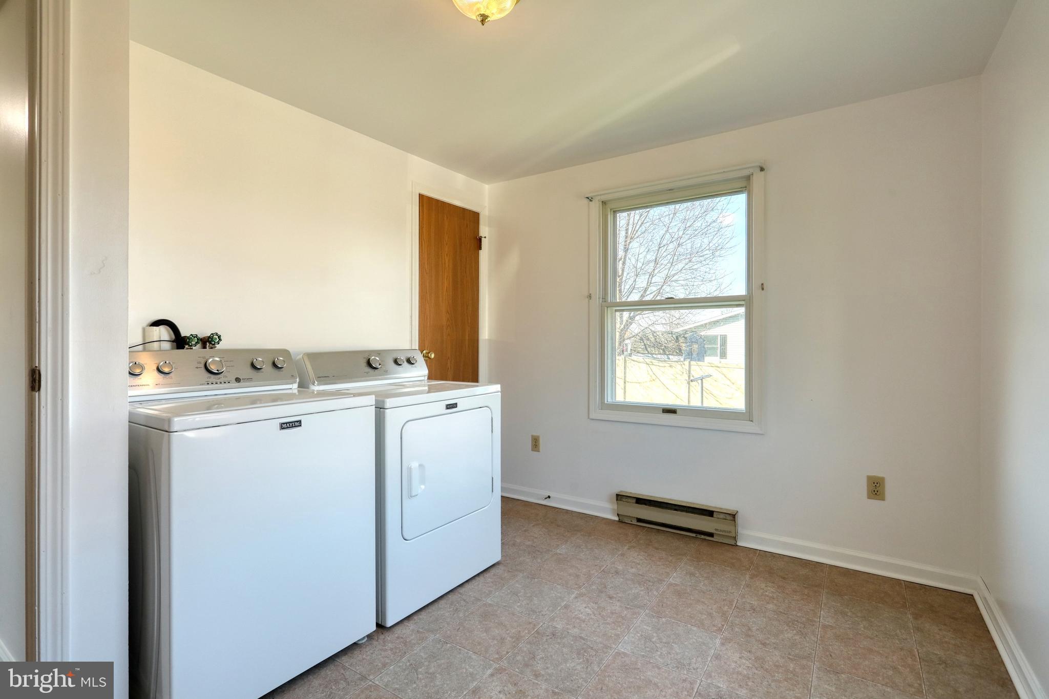 OXFORD ESTATES - Residential