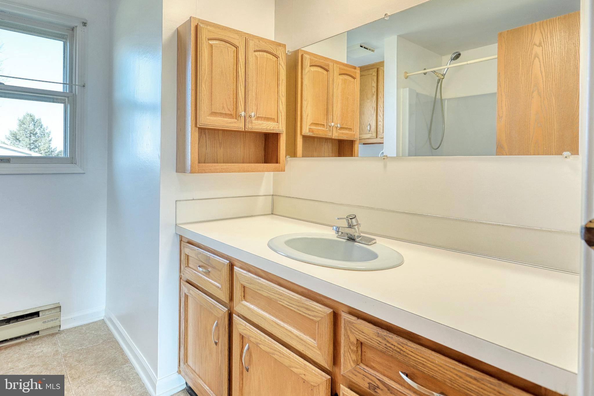 OXFORD ESTATES - Residential