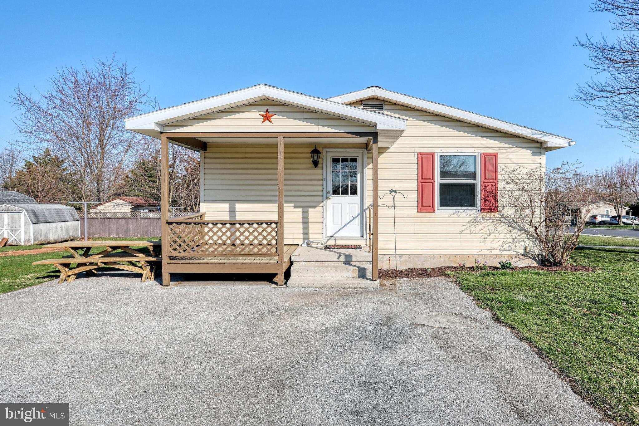 OXFORD ESTATES - Residential