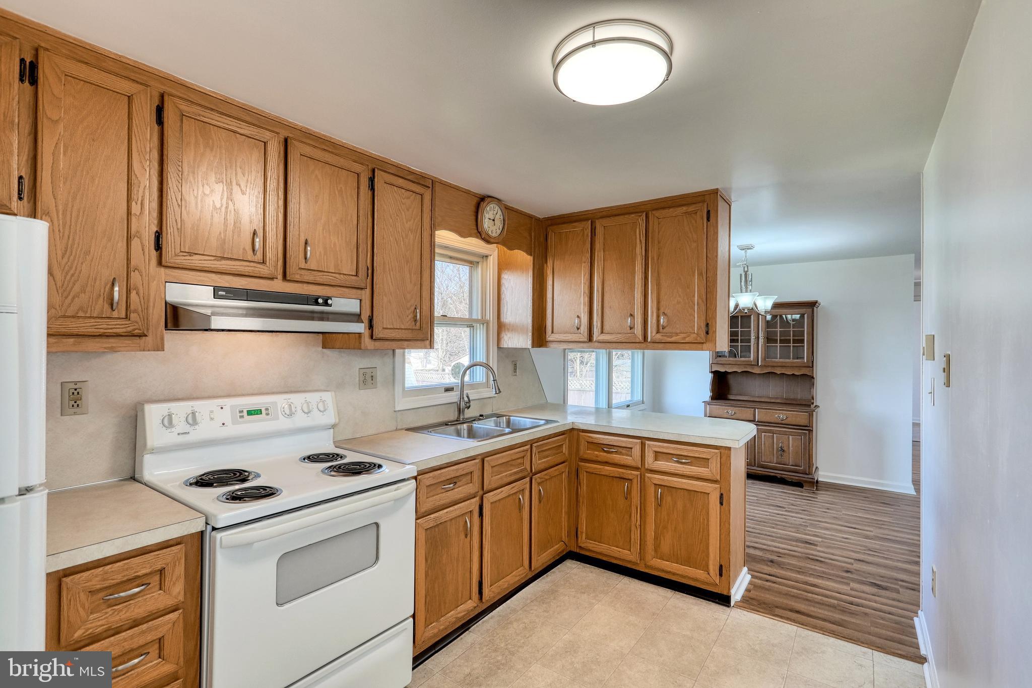 OXFORD ESTATES - Residential