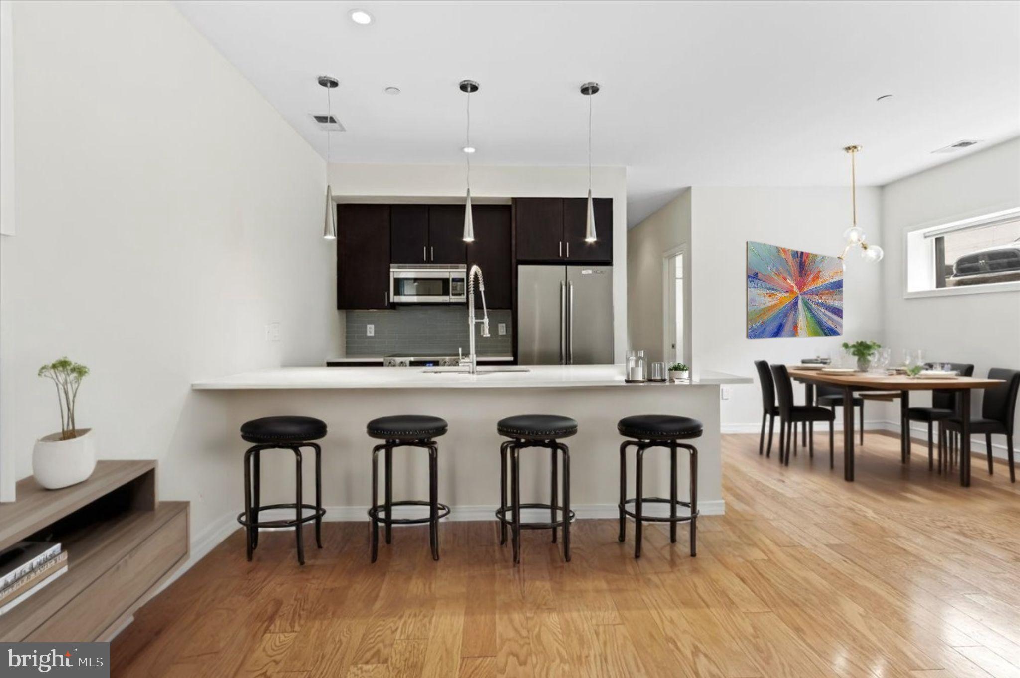 1032 OTIS STREET NE G01