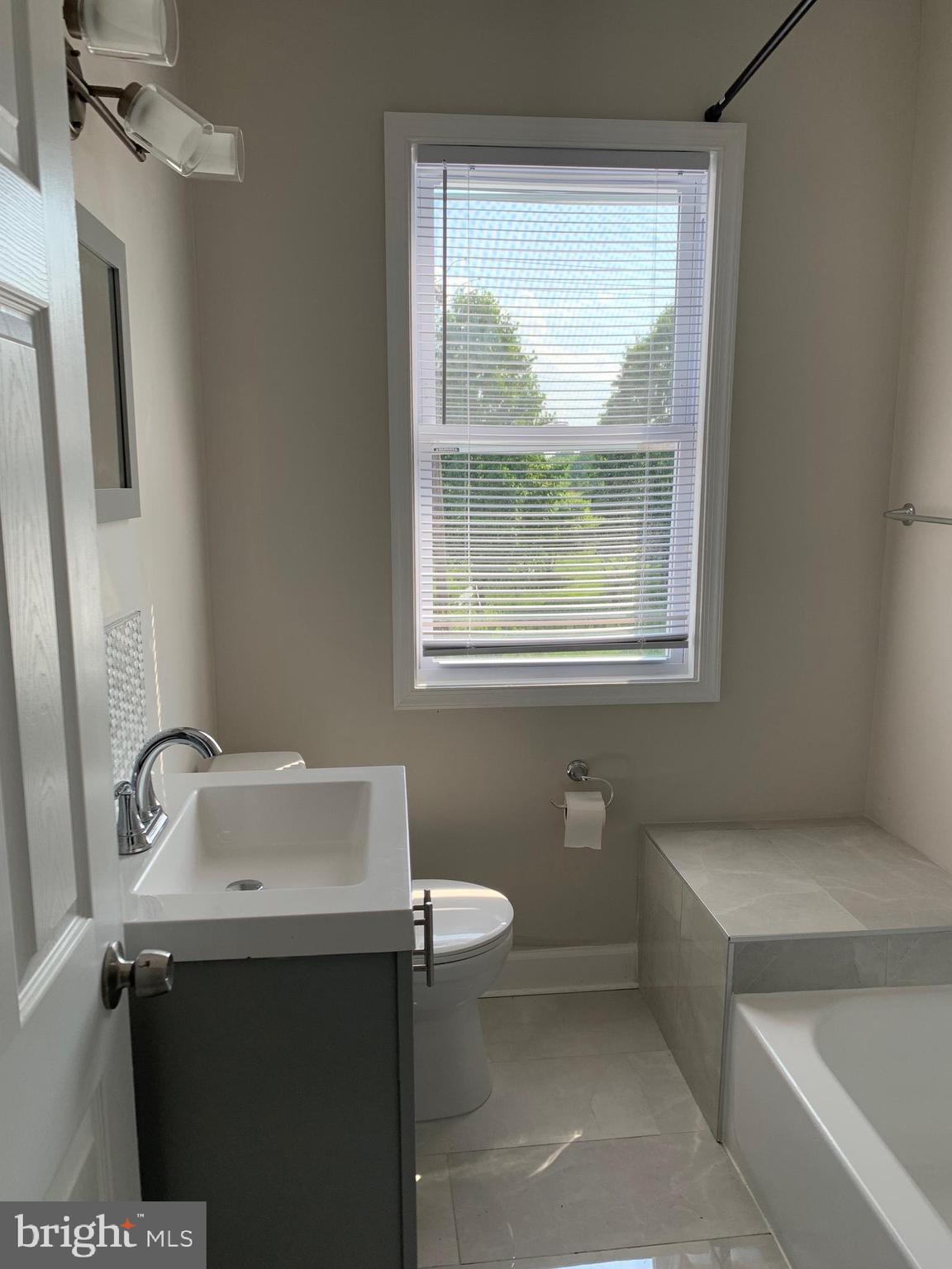 BELAIR-EDISON - Residential Lease