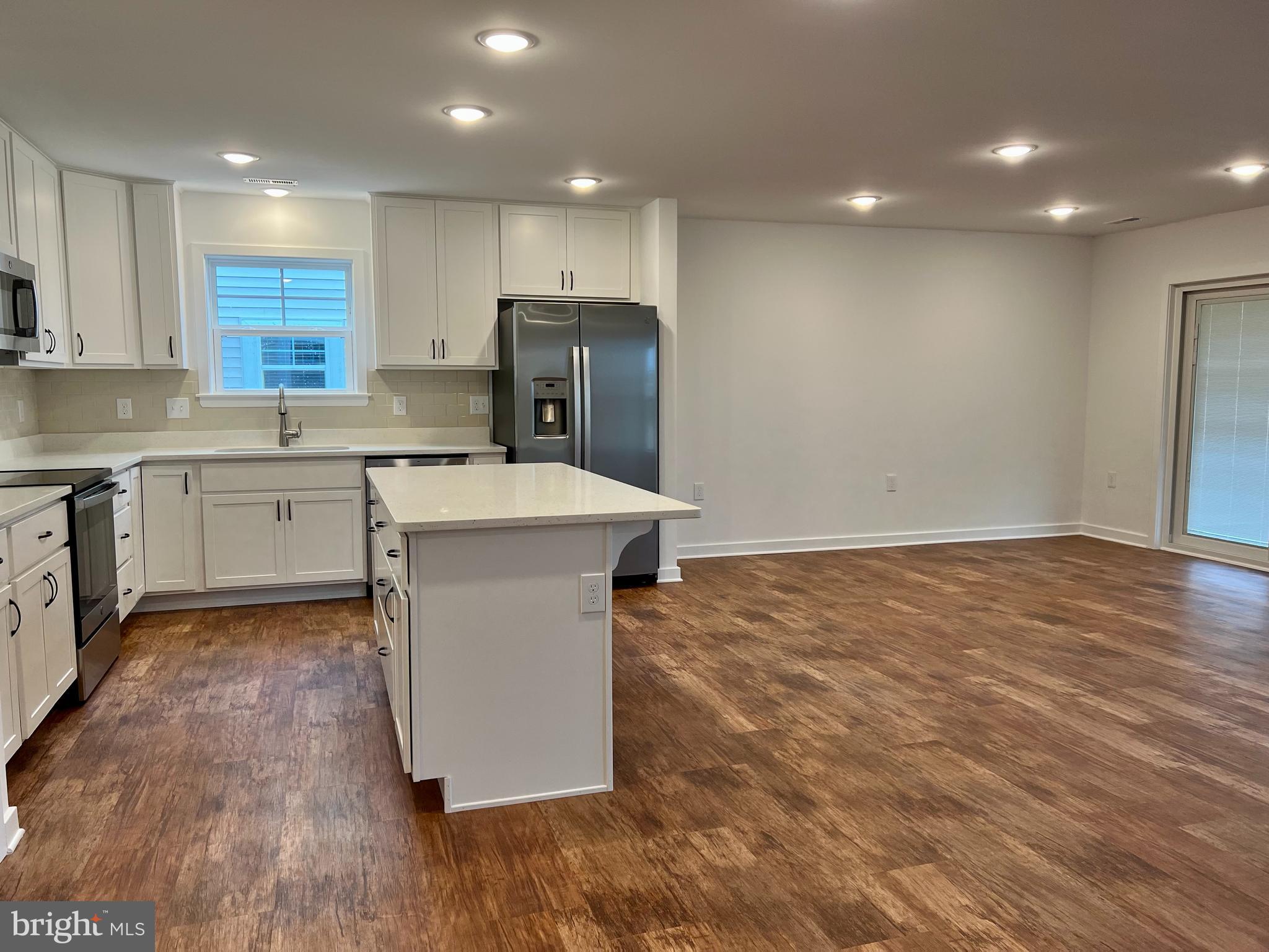 CARDINAL POINTE - Residential