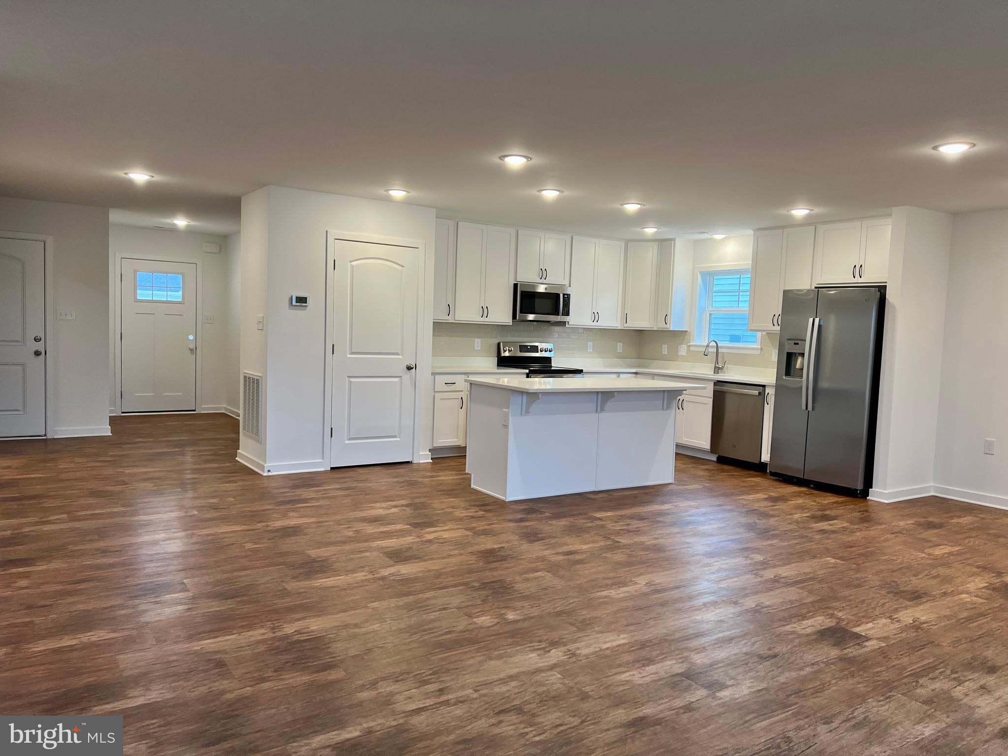 CARDINAL POINTE - Residential