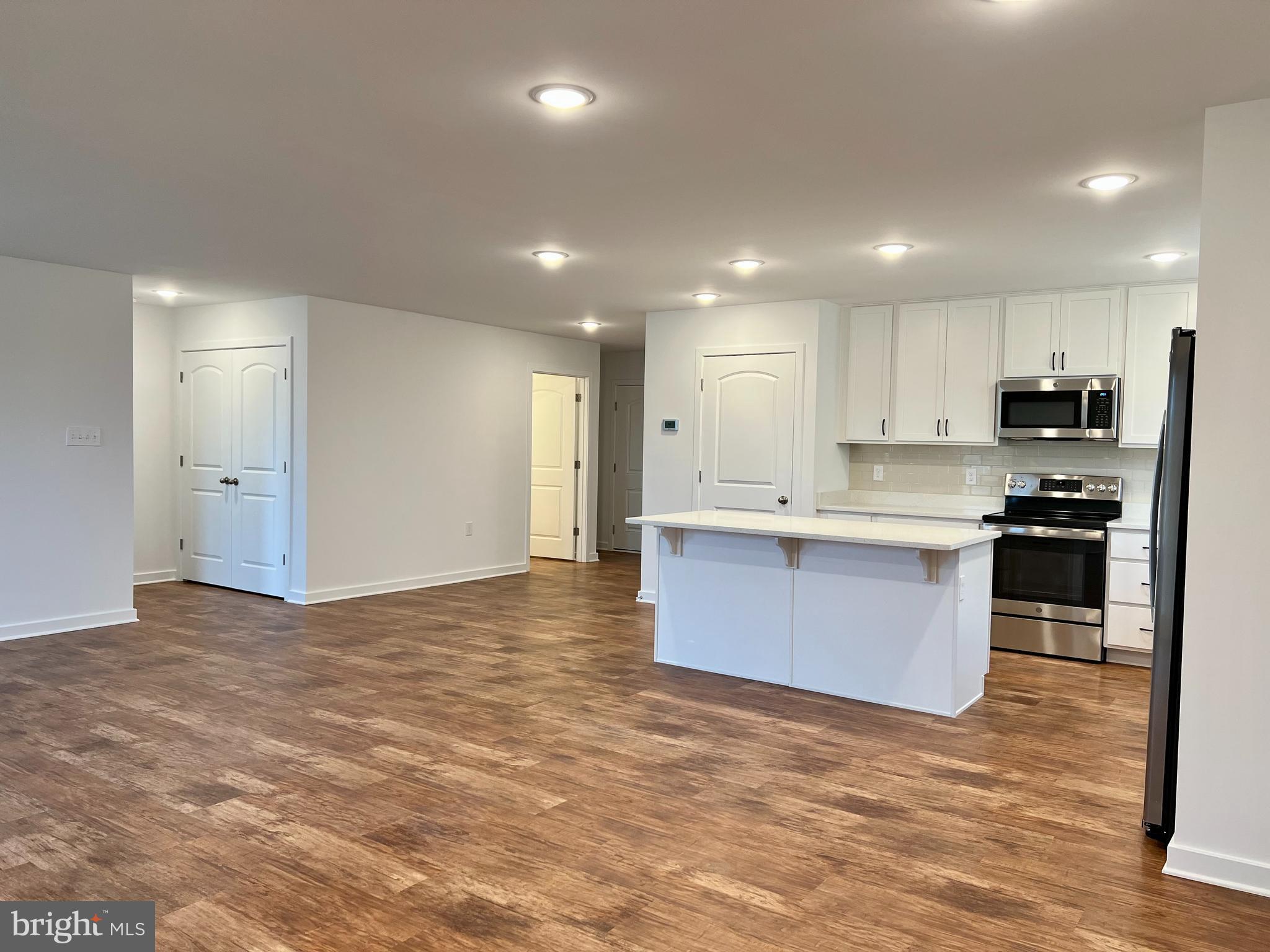 CARDINAL POINTE - Residential