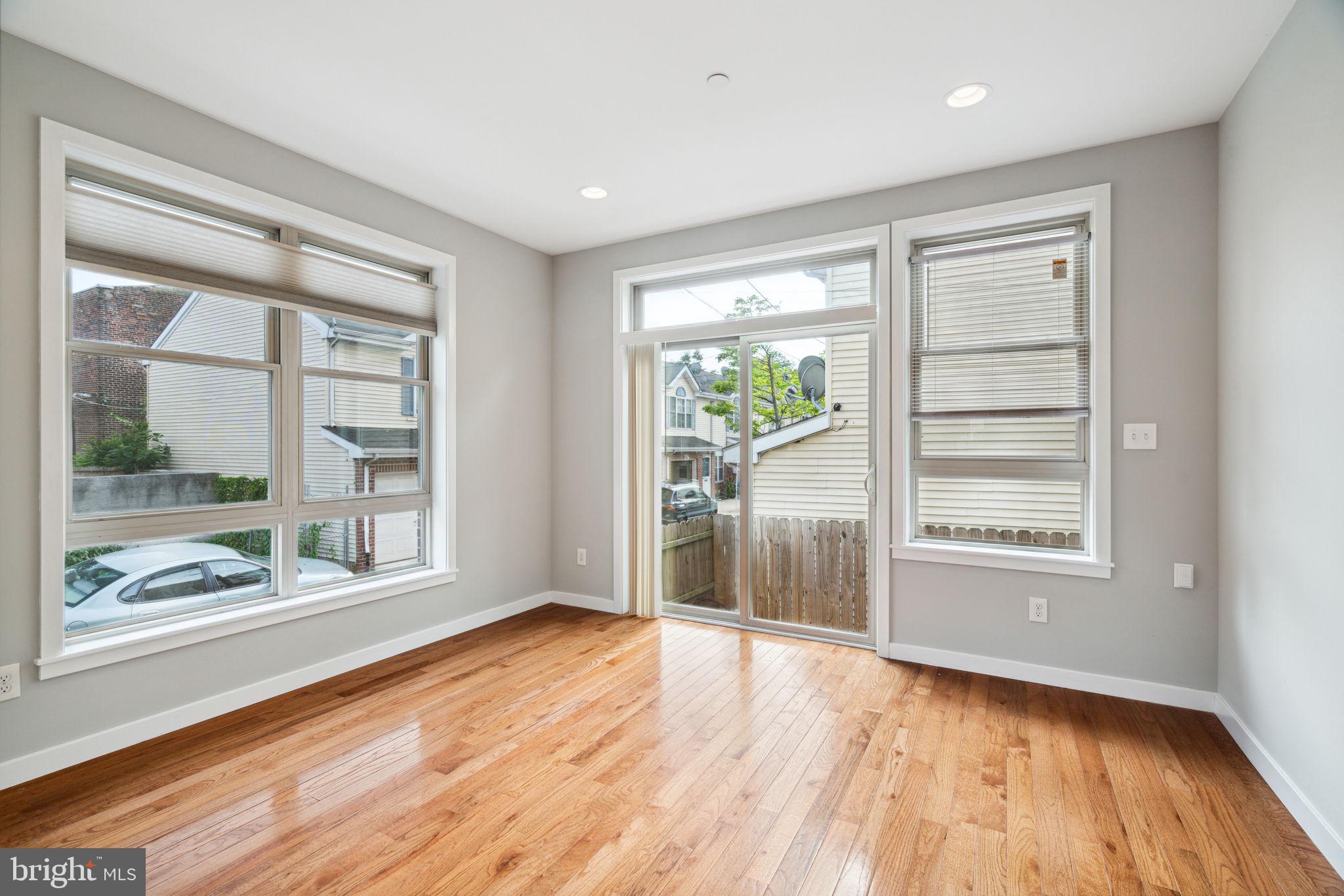 GRAYS FERRY - Residential Lease