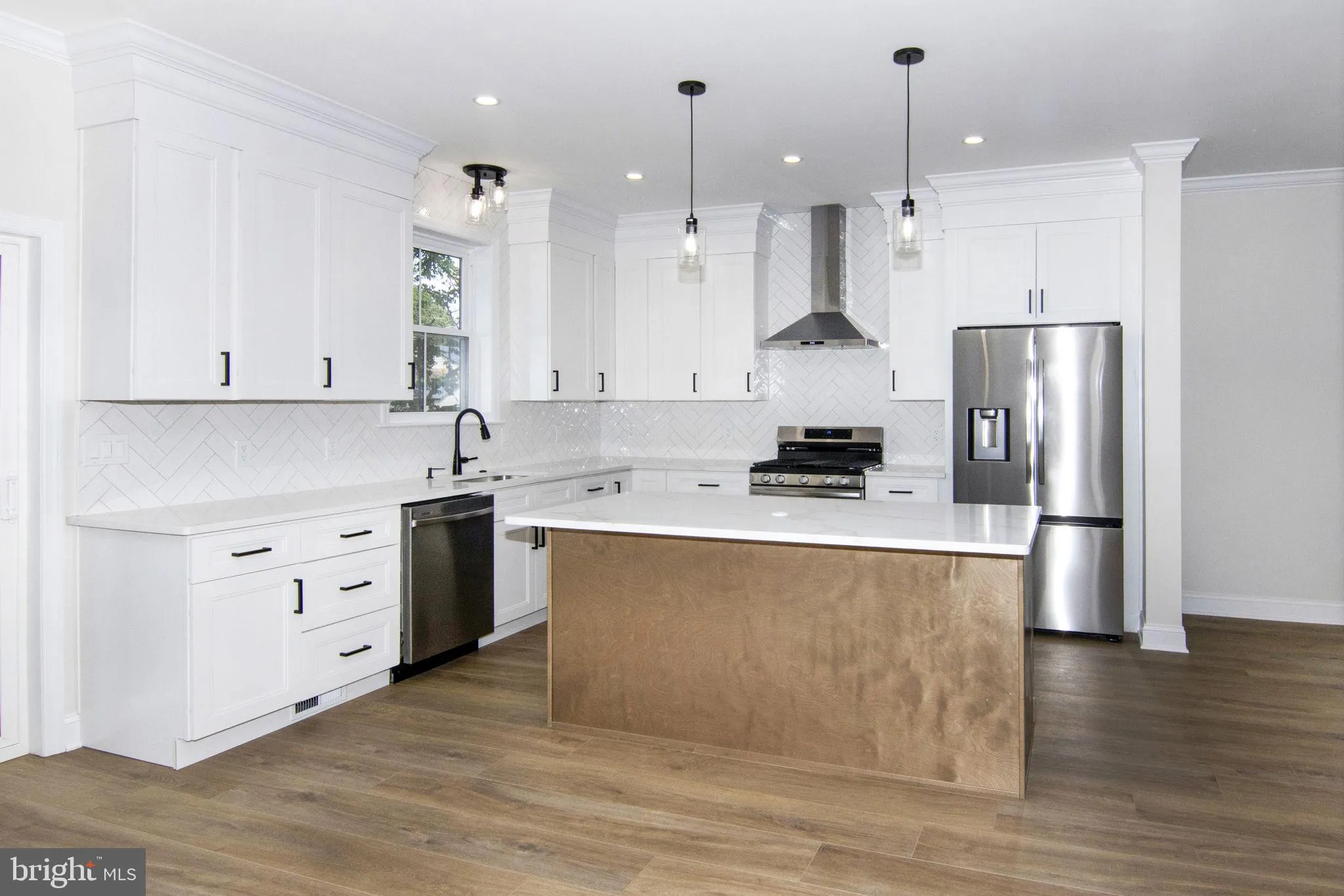 Cherry Hill, New Jersey 08002, United States, 4 Bedrooms Bedrooms, ,3 BathroomsBathrooms,Residential,Active,232934