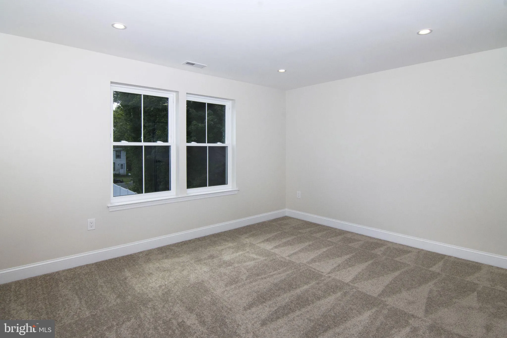 Cherry Hill, New Jersey 08002, United States, 4 Bedrooms Bedrooms, ,3 BathroomsBathrooms,Residential,Active,232934