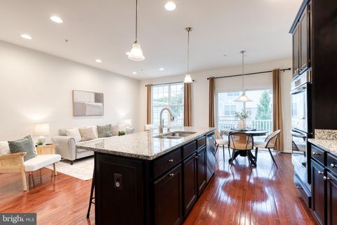 7951 SILVER OAK ROAD HANOVER MD 21076