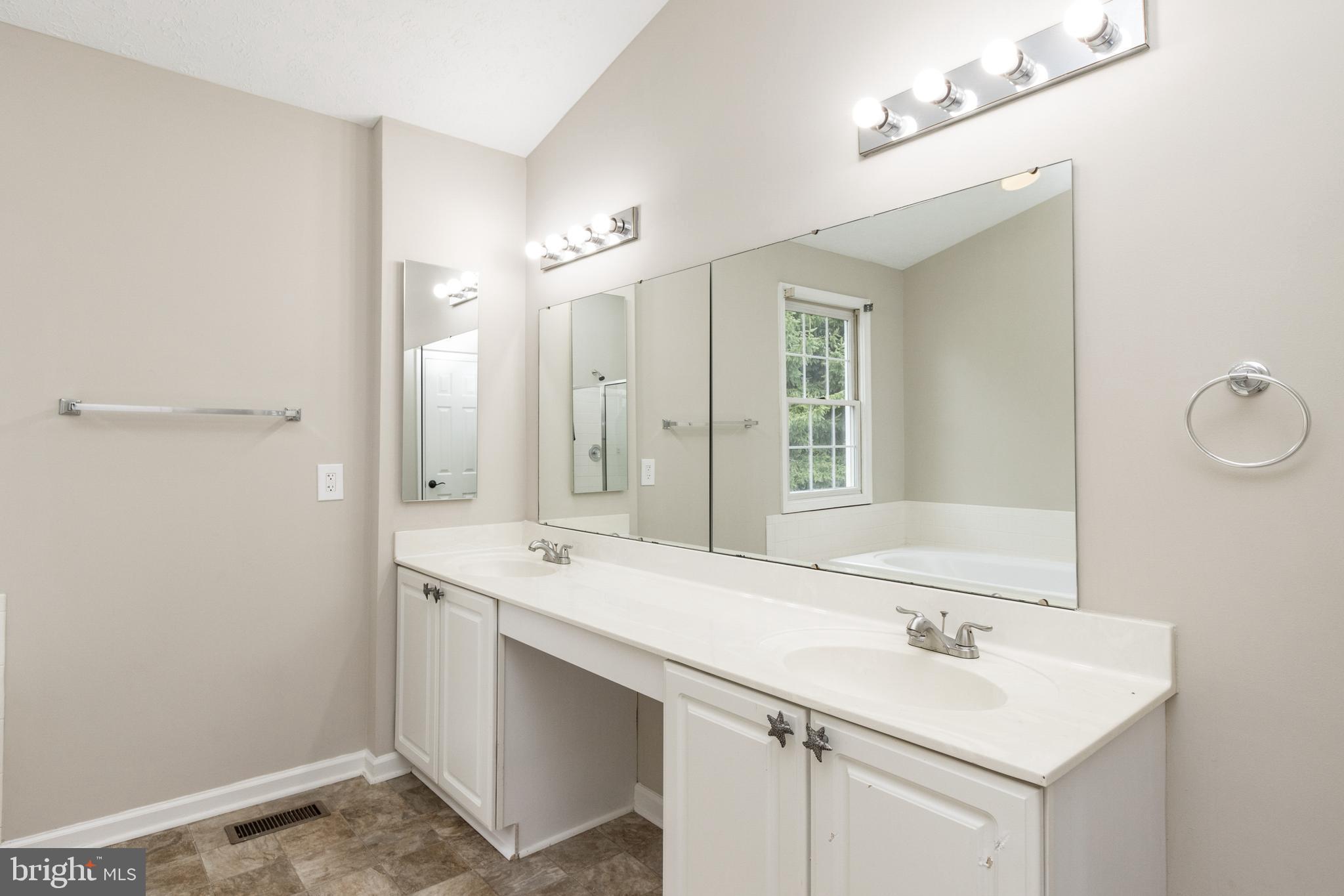 WORTHINGTON GLEN - Residential