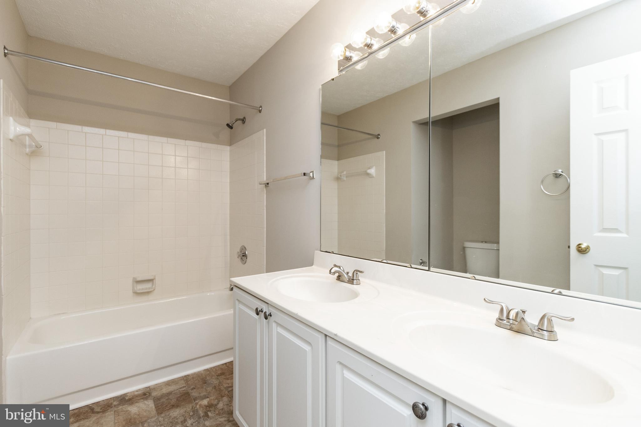 WORTHINGTON GLEN - Residential