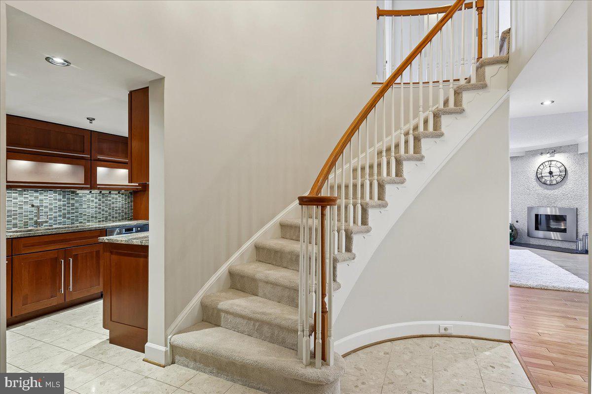 1276 N WAYNE STREET 418