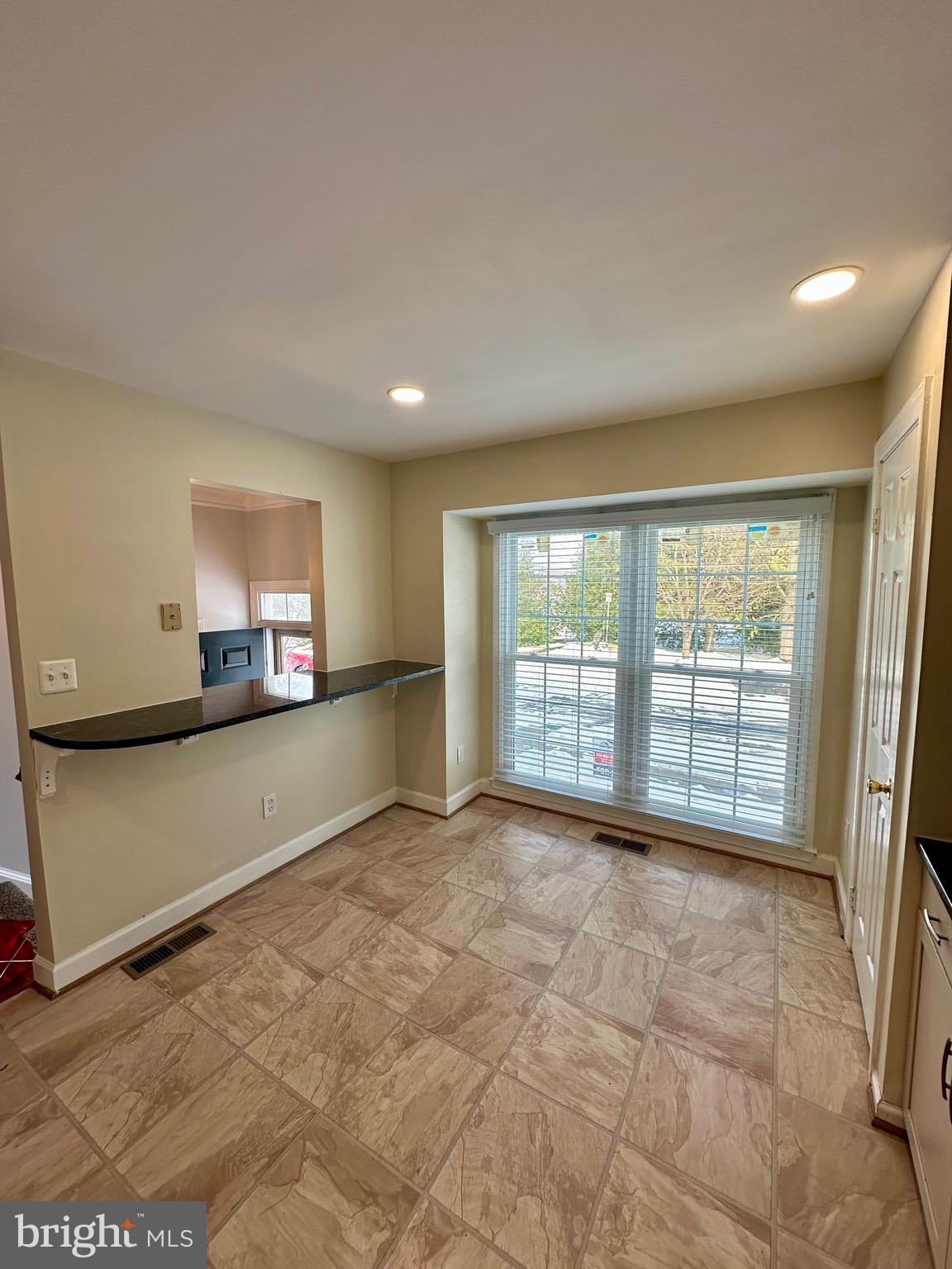 OVERLOOK POINTE - Residential Lease