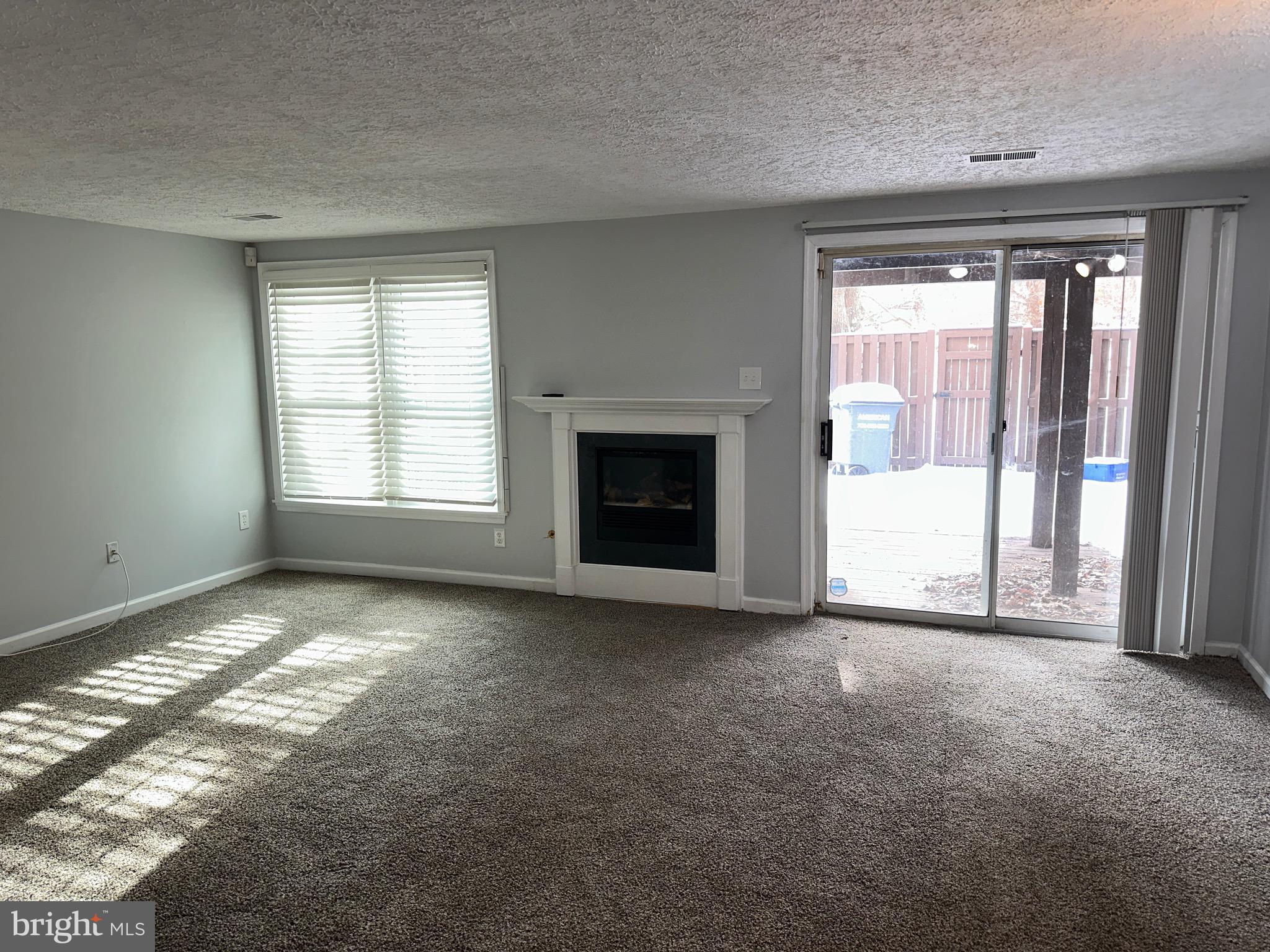 OVERLOOK POINTE - Residential Lease