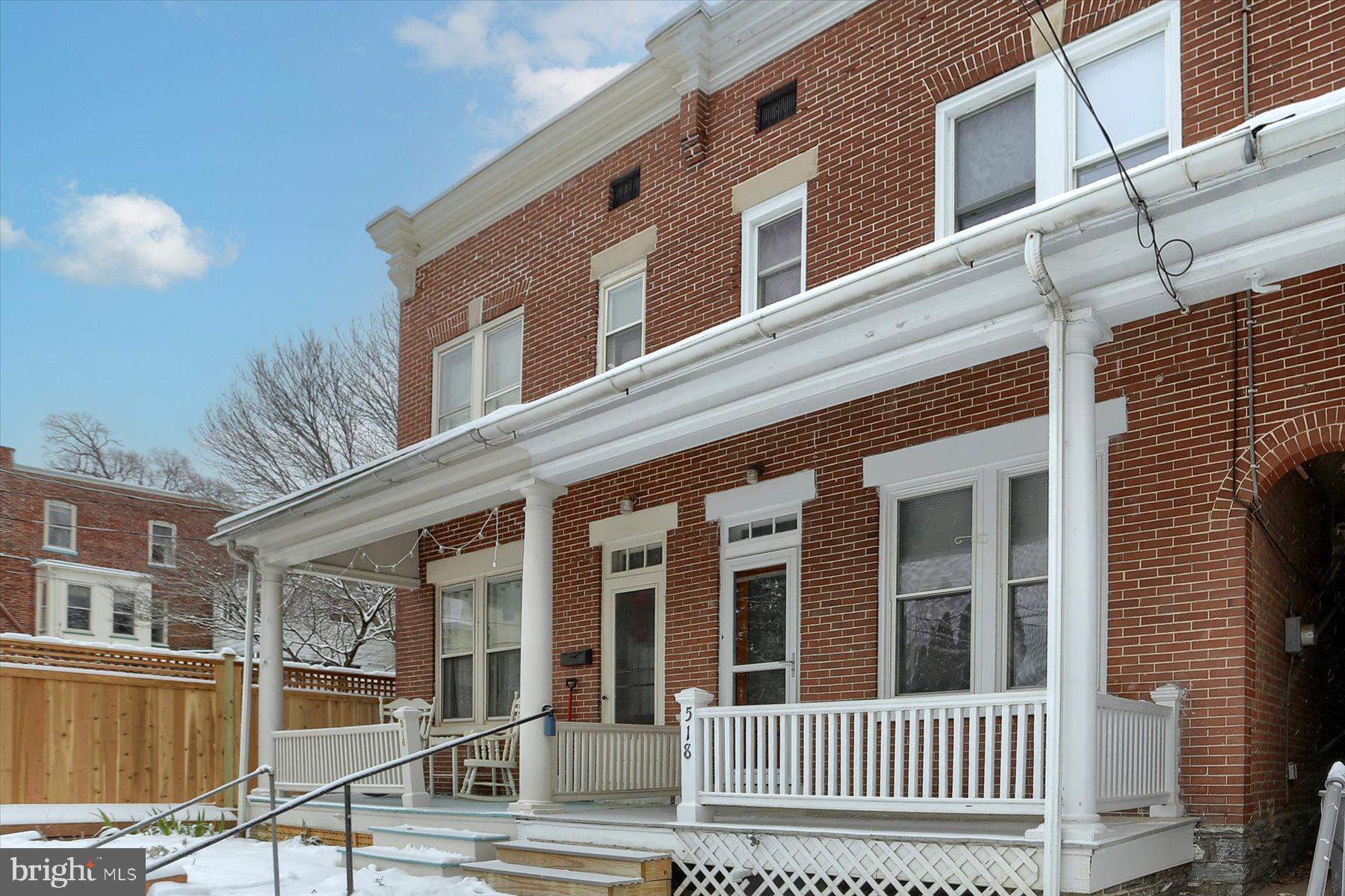 CHESTNUT HILL - Residential