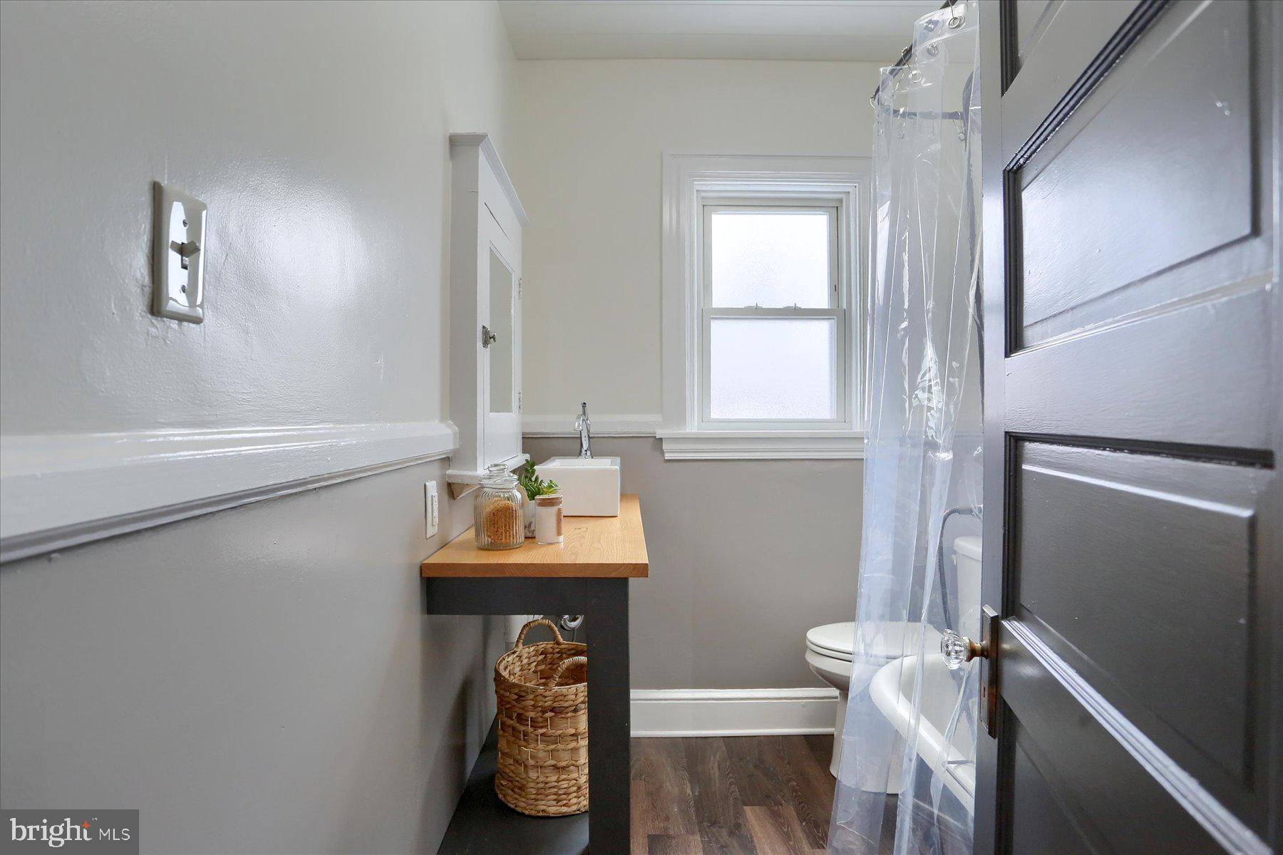 CHESTNUT HILL - Residential